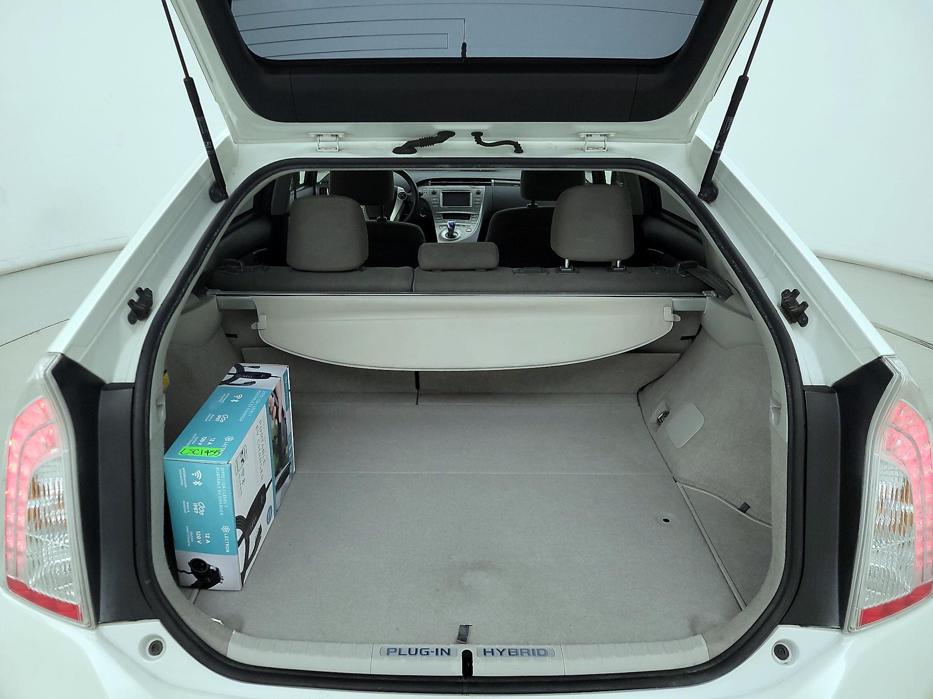 Thumbnail: 2015 Toyota Prius - 20
