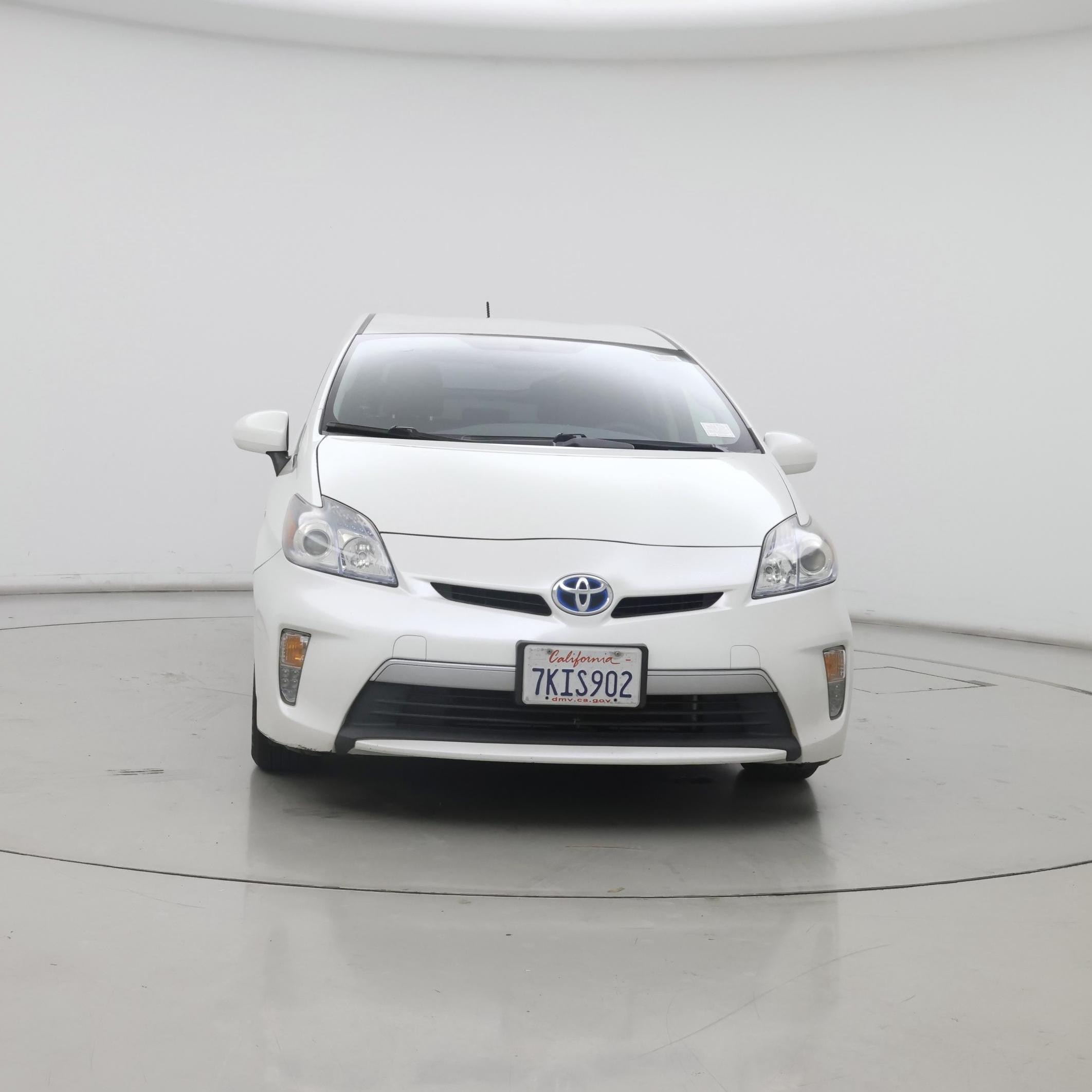 Thumbnail: 2015 Toyota Prius - 5