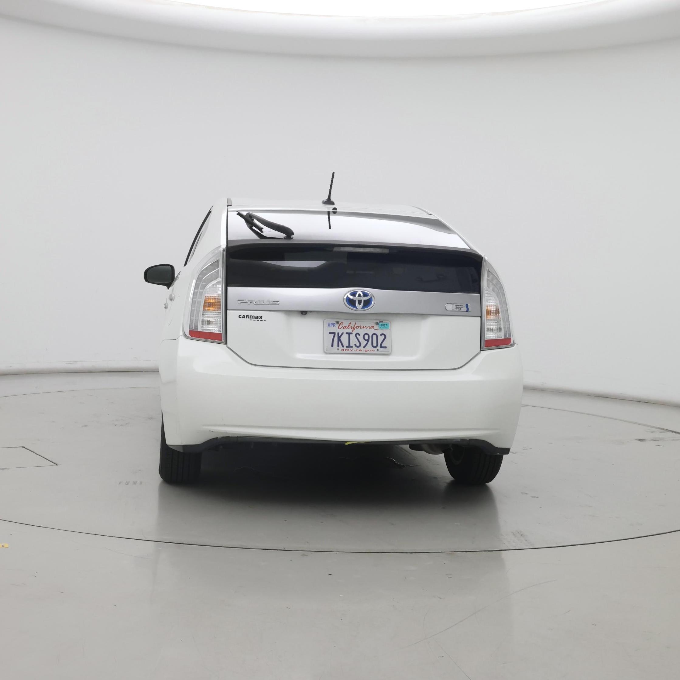 Thumbnail: 2015 Toyota Prius - 6