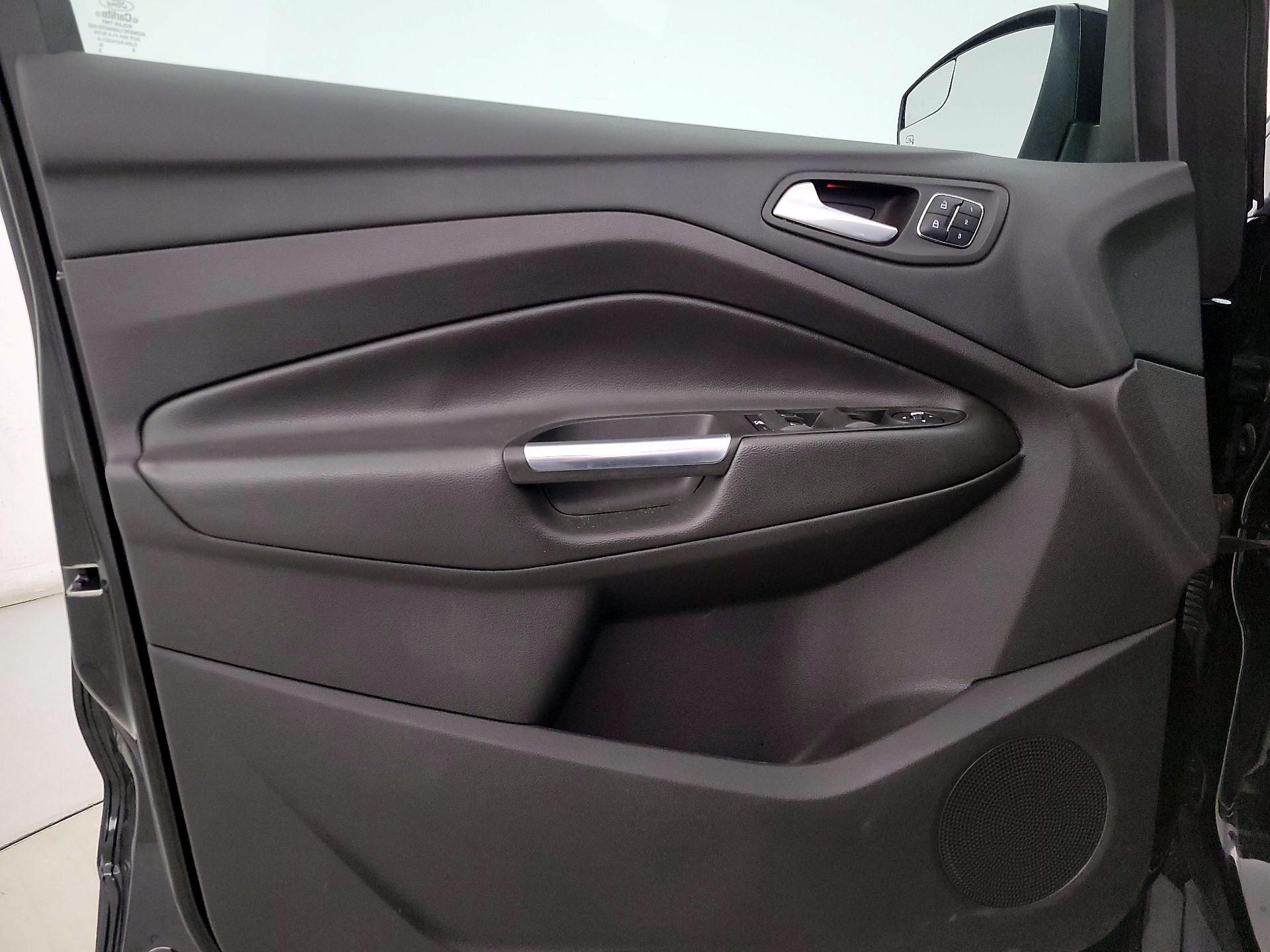 Thumbnail: 2016 Ford Escape - 12