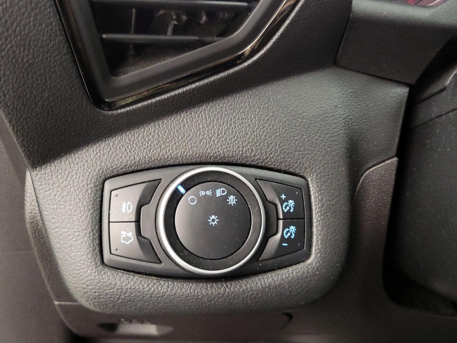 Thumbnail: 2016 Ford Escape - 13