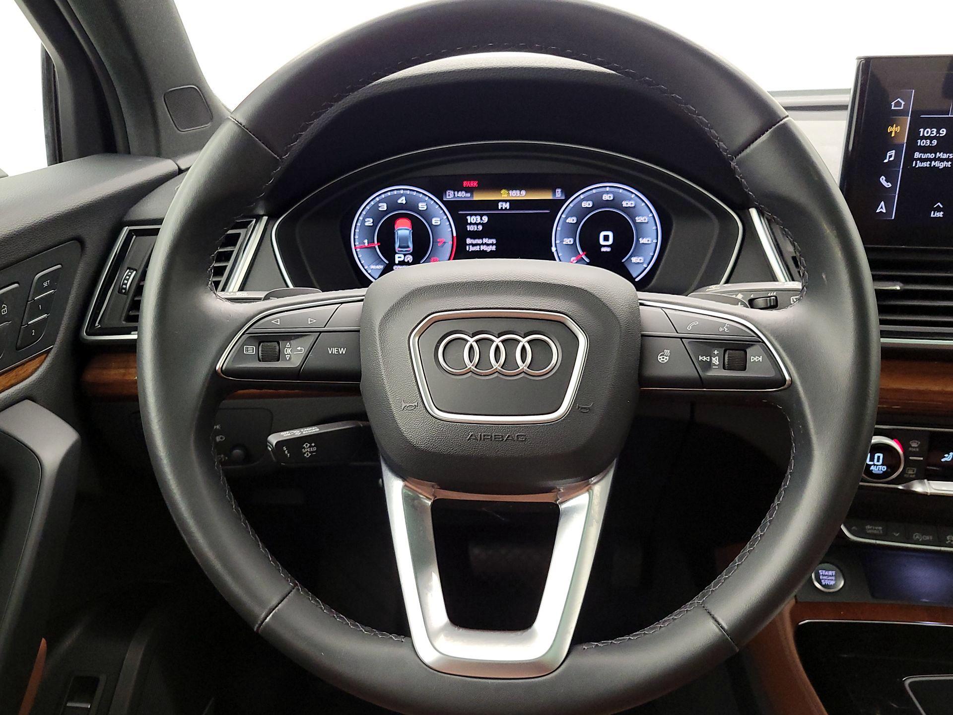 Thumbnail: 2022 Audi Q5 - 10