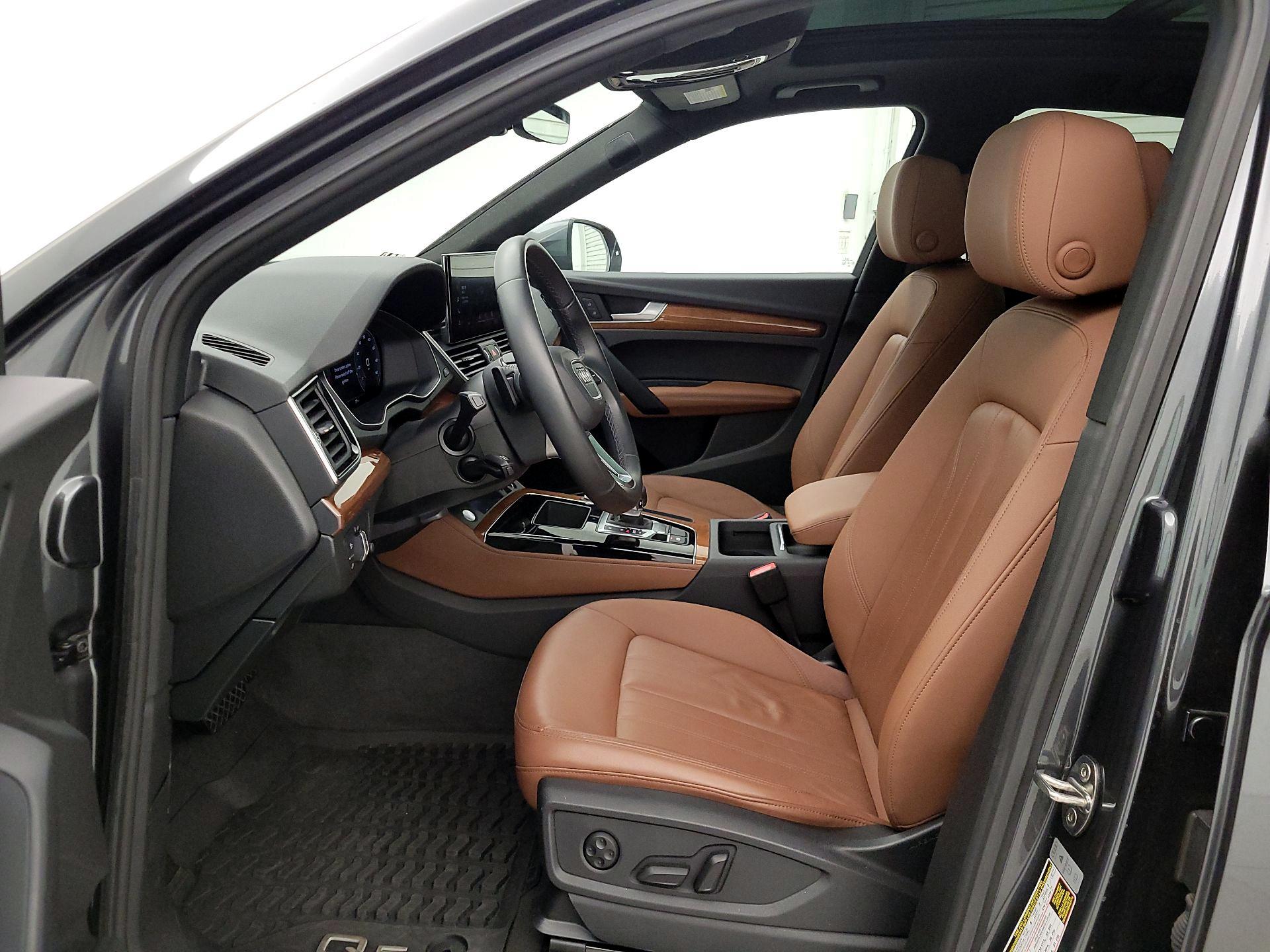 Thumbnail: 2022 Audi Q5 - 11