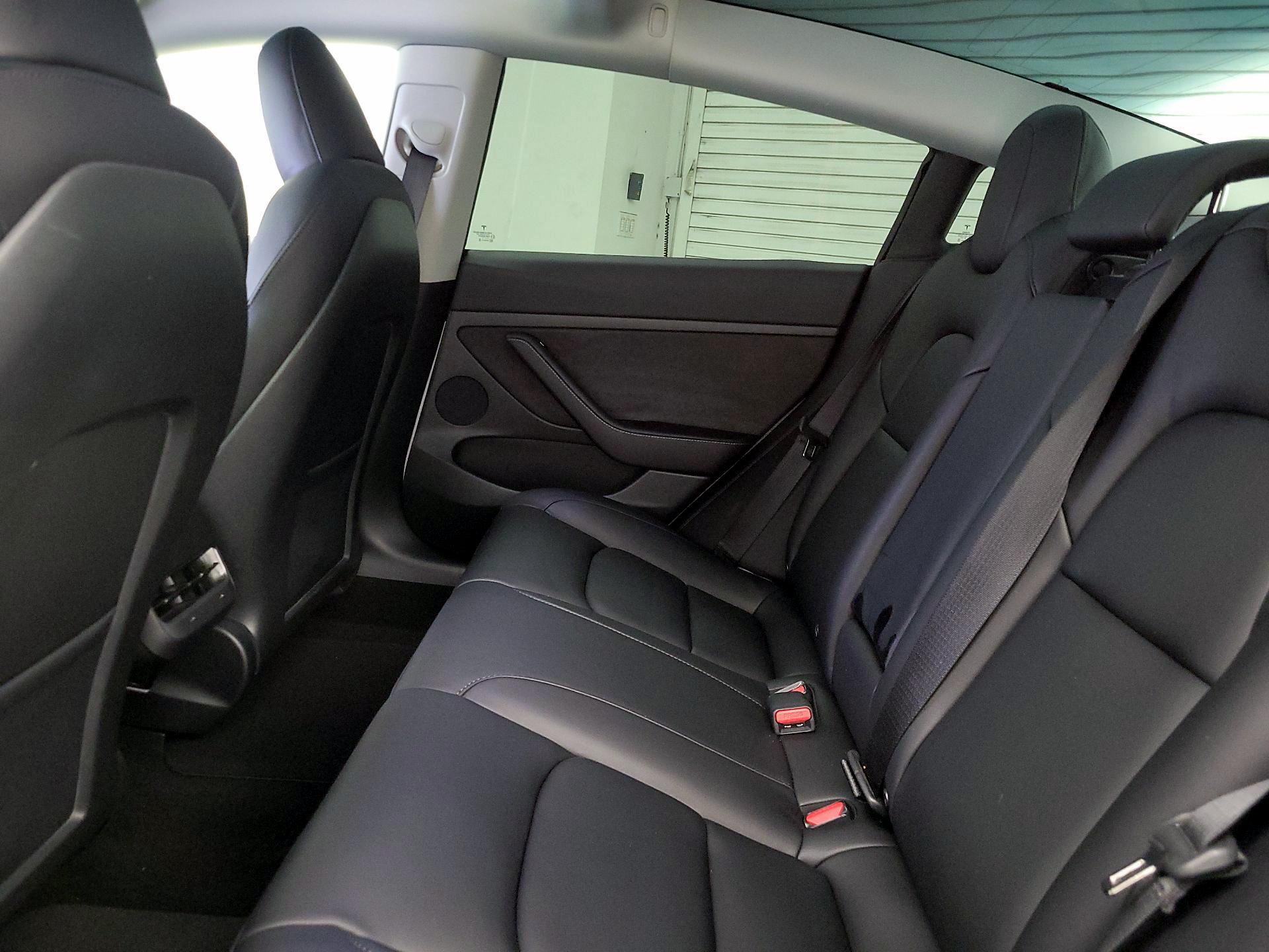 Thumbnail: 2023 Tesla Model 3 - 18