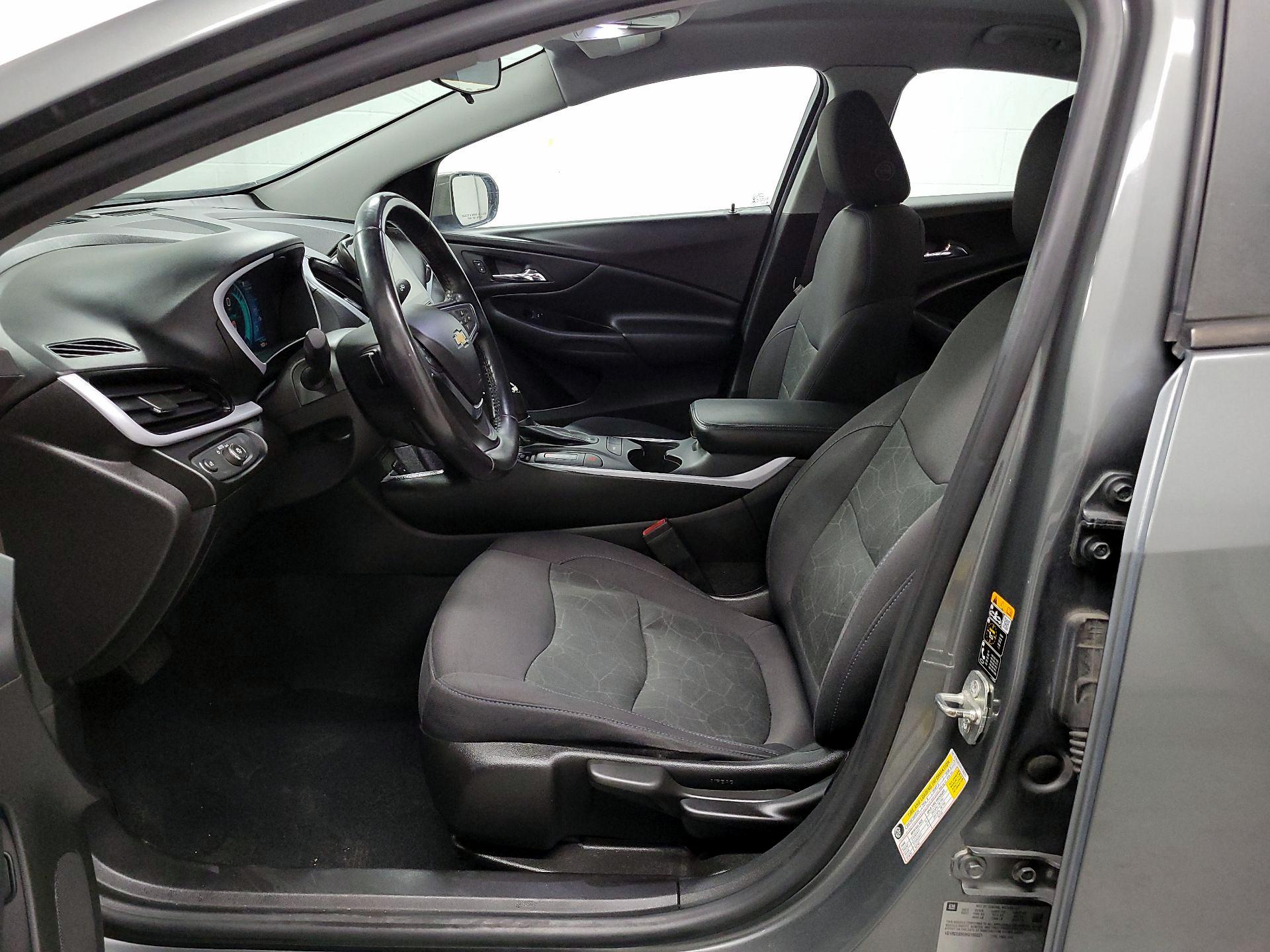Thumbnail: 2017 Chevrolet Volt - 9