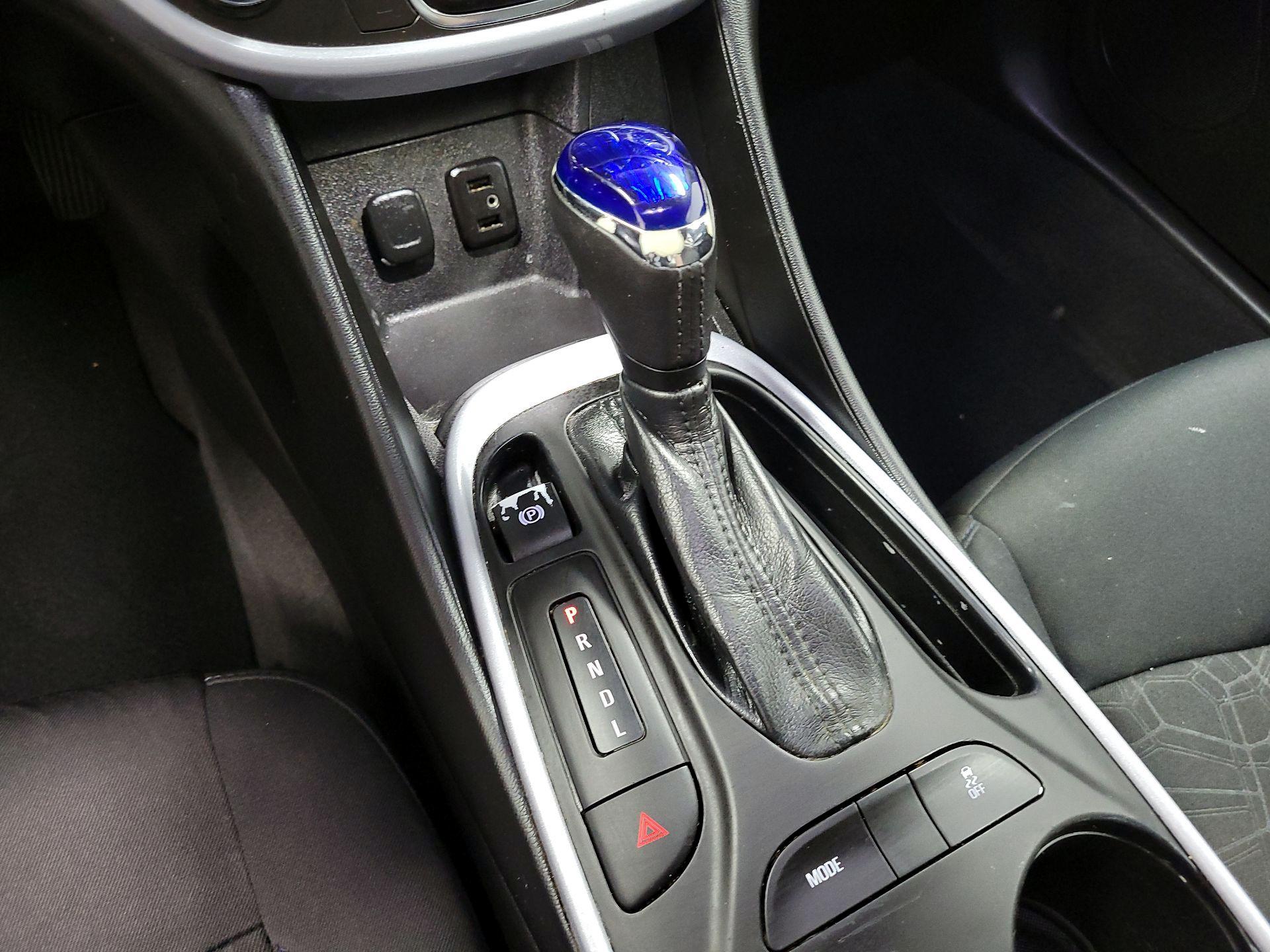 Thumbnail: 2017 Chevrolet Volt - 13