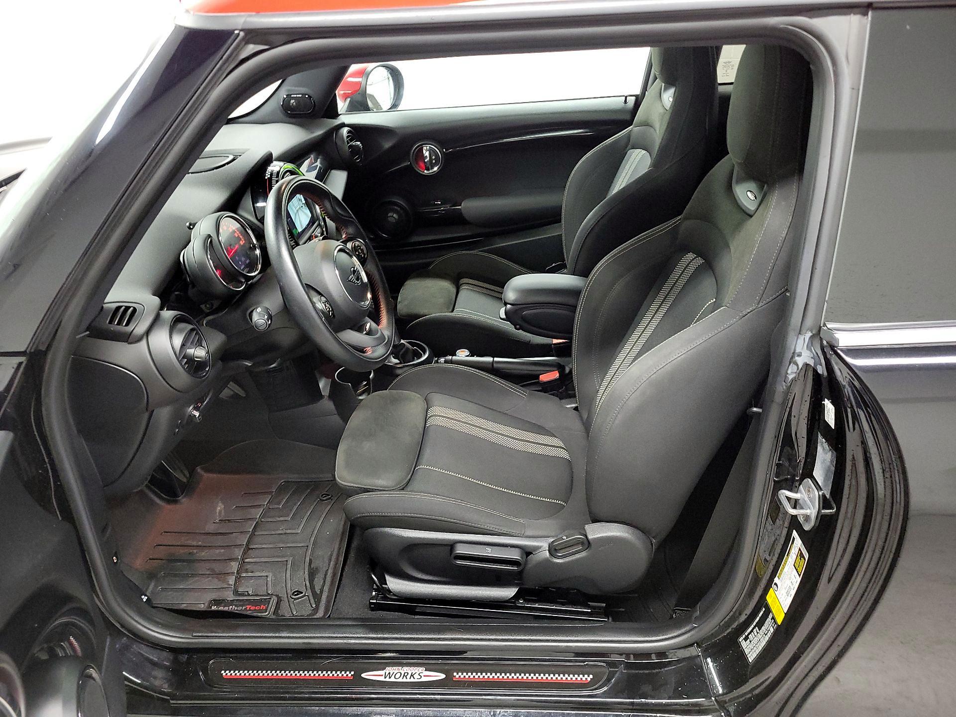 Thumbnail: 2019 MINI Cooper Hardtop - 11