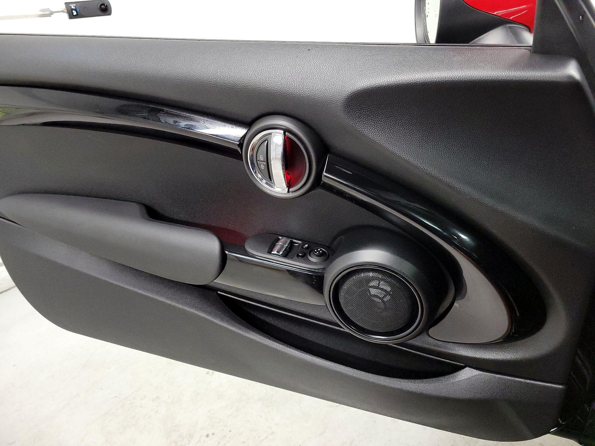 Thumbnail: 2019 MINI Cooper Hardtop - 12