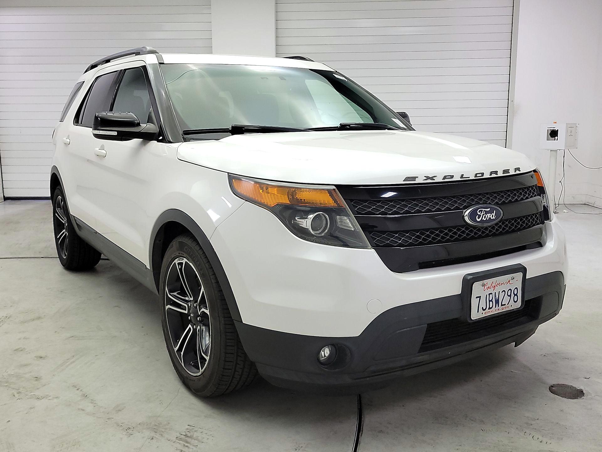 Thumbnail: 2015 Ford Explorer - 1
