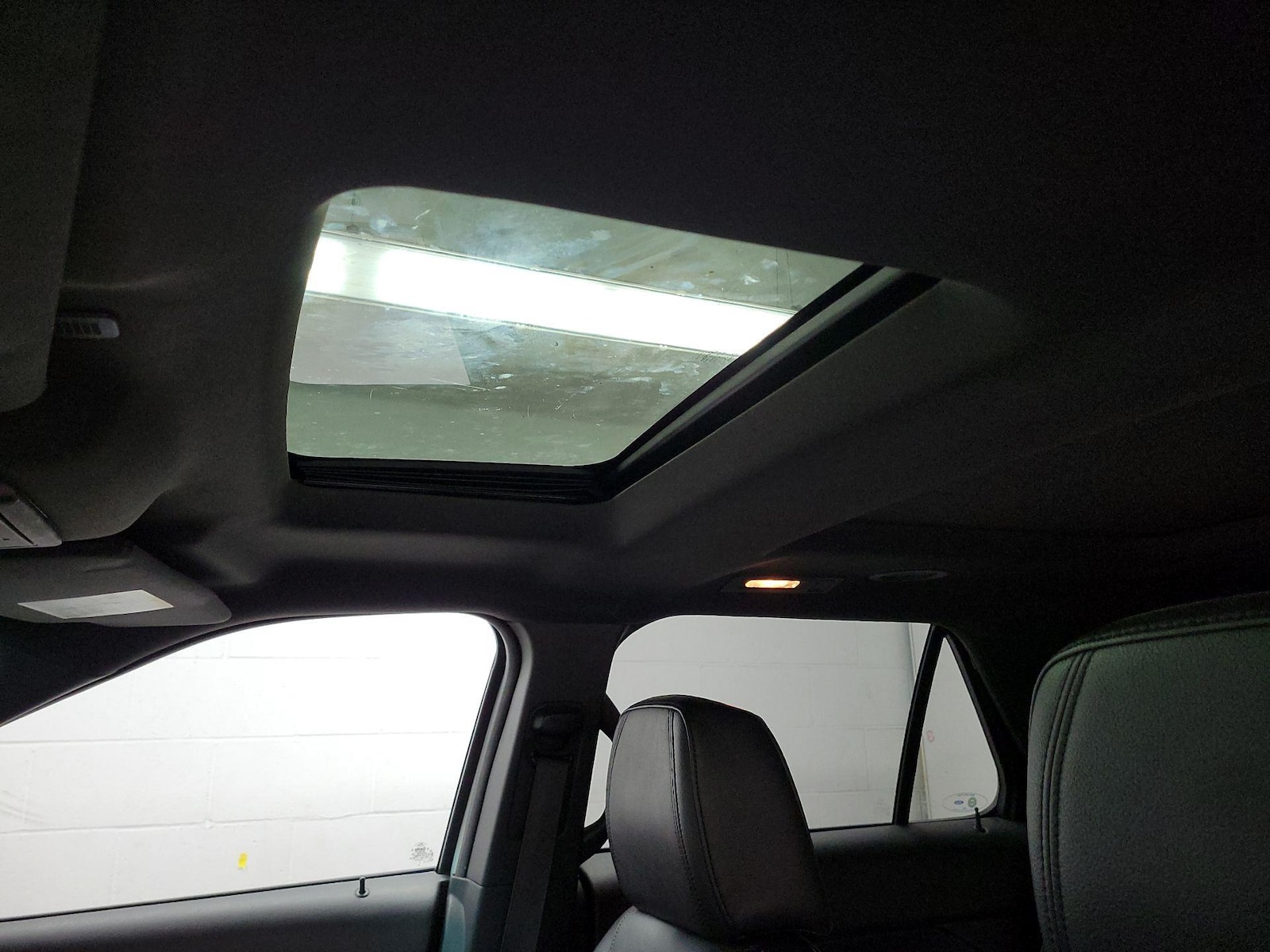 2015 Ford Explorer Sport - Photo 18