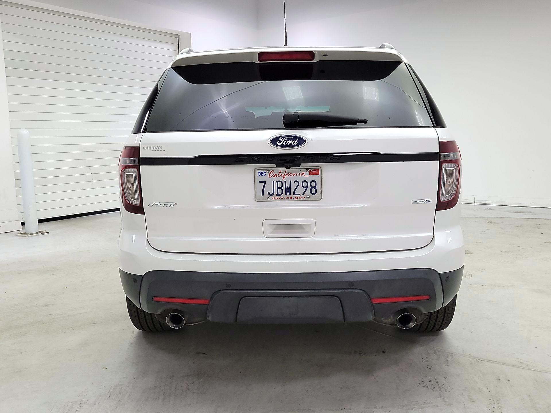 Thumbnail: 2015 Ford Explorer - 6