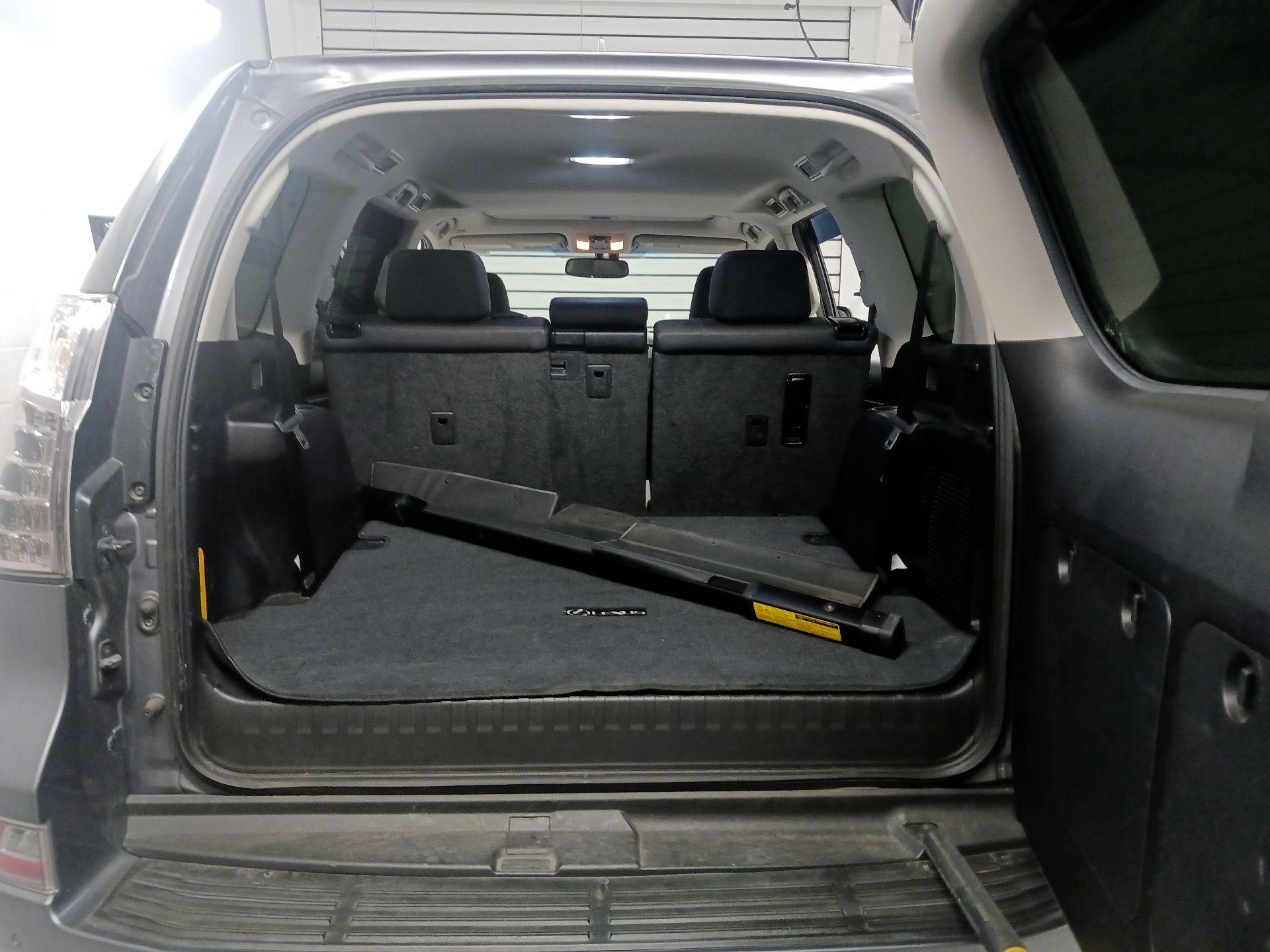Thumbnail: 2019 Lexus GX - 16