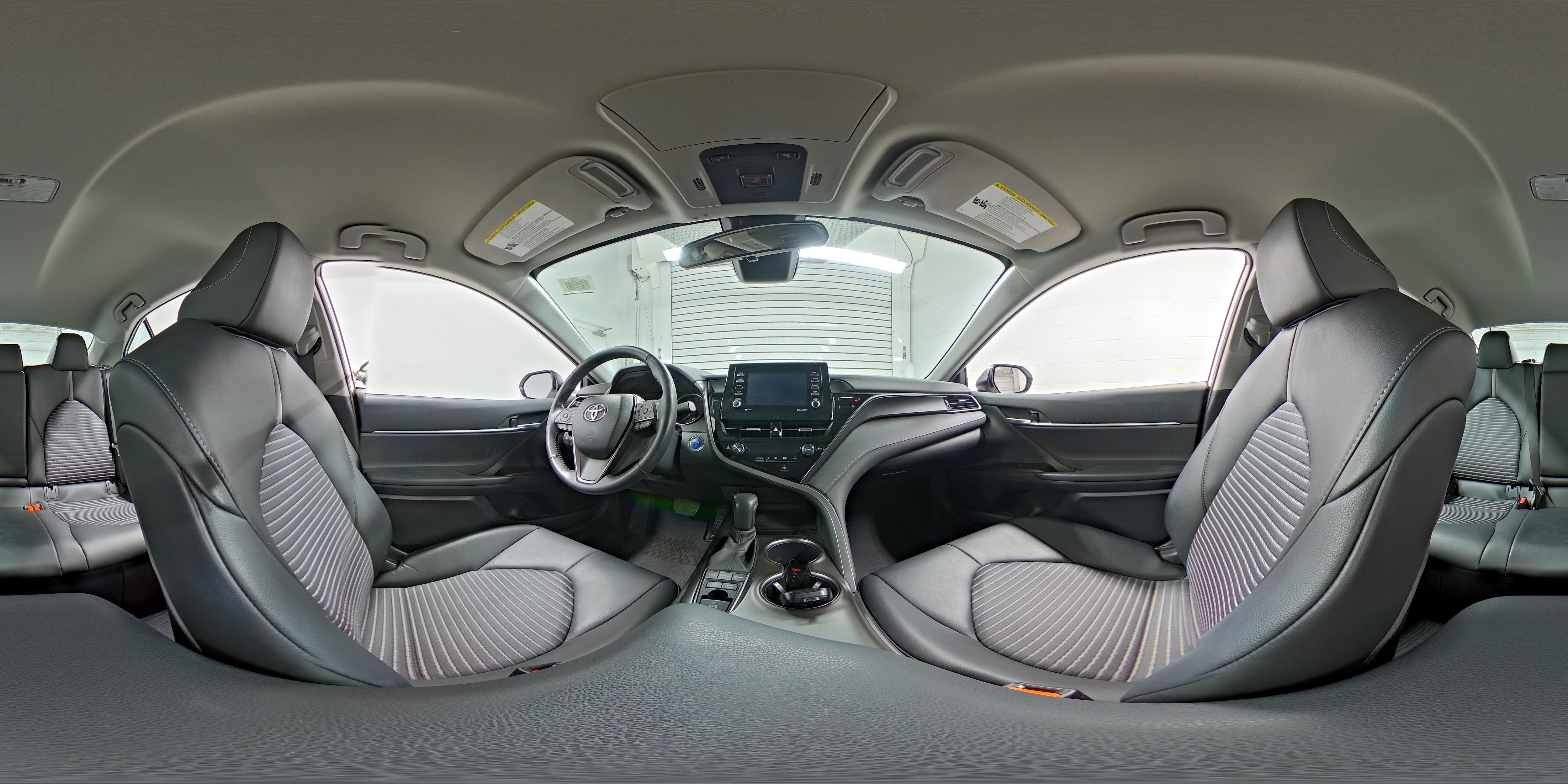 2023 Toyota Camry SE - Photo 24