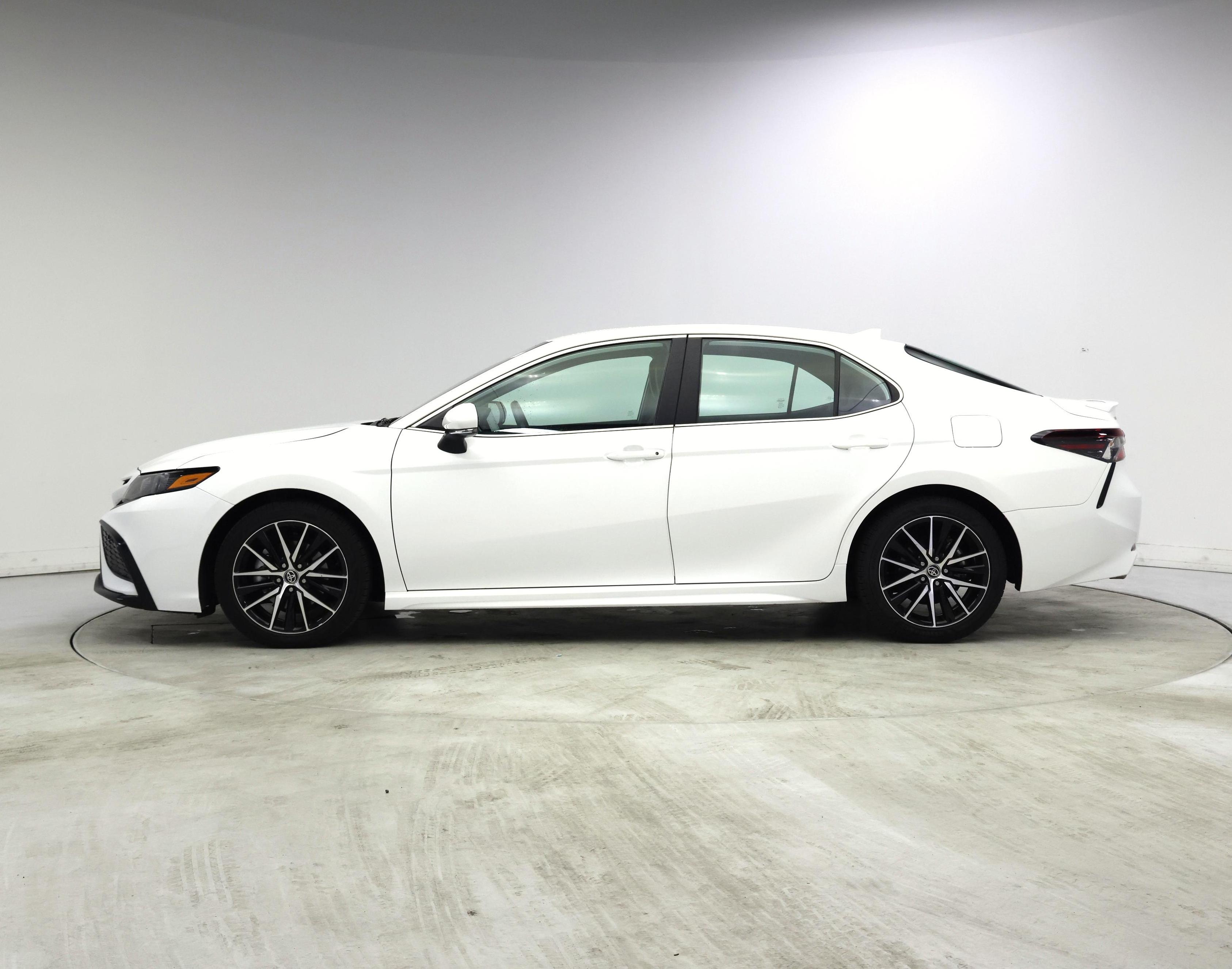 Thumbnail: 2023 Toyota Camry - 3