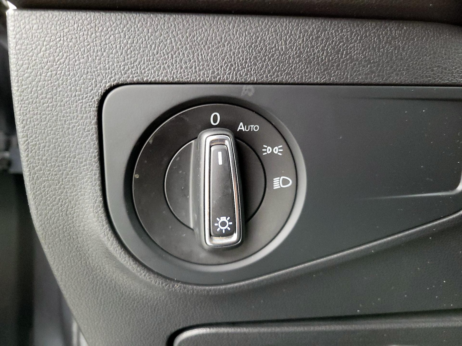 2018 Volkswagen Tiguan SE - Photo 14