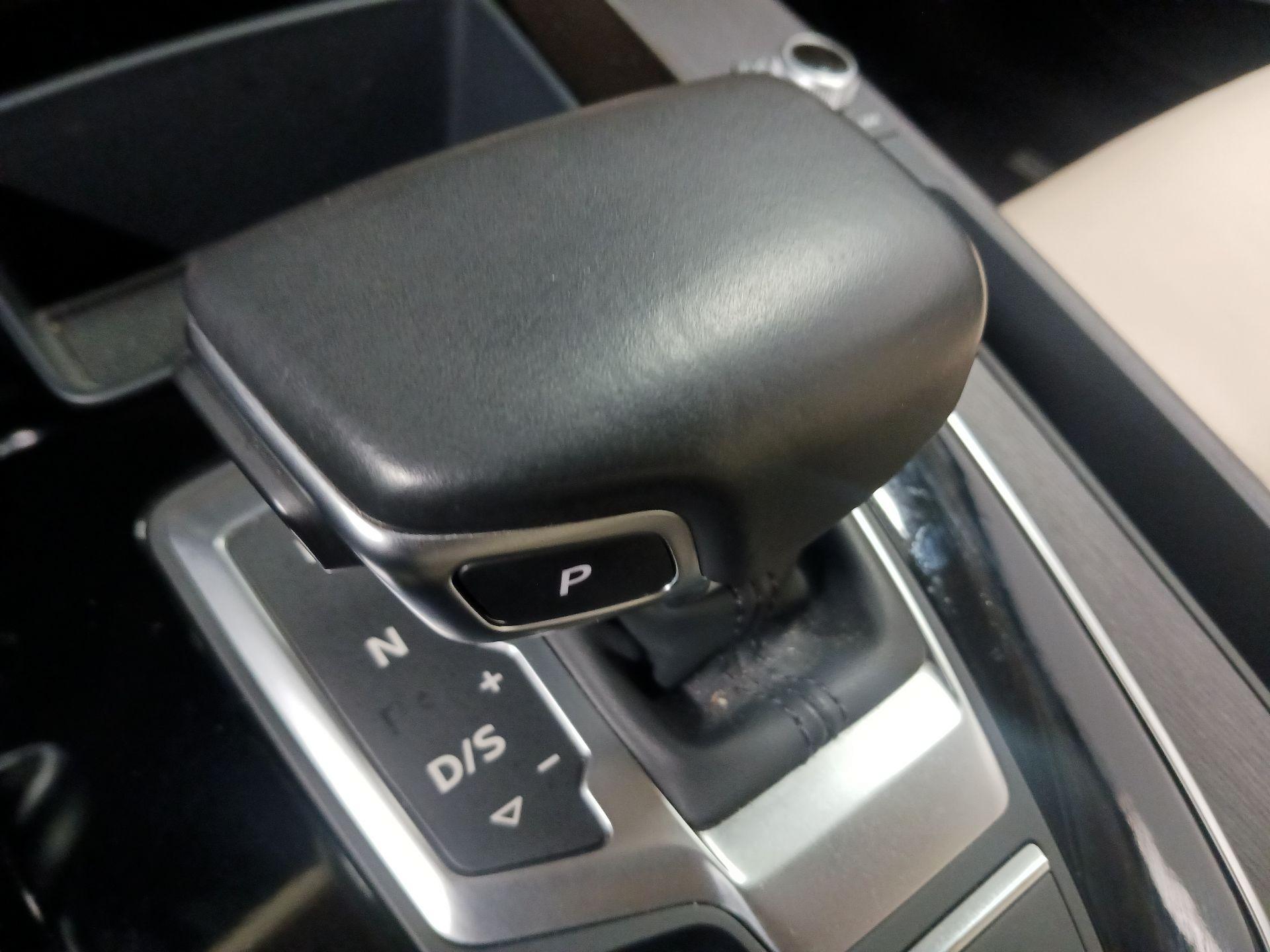Thumbnail: 2021 Audi Q5 - 16