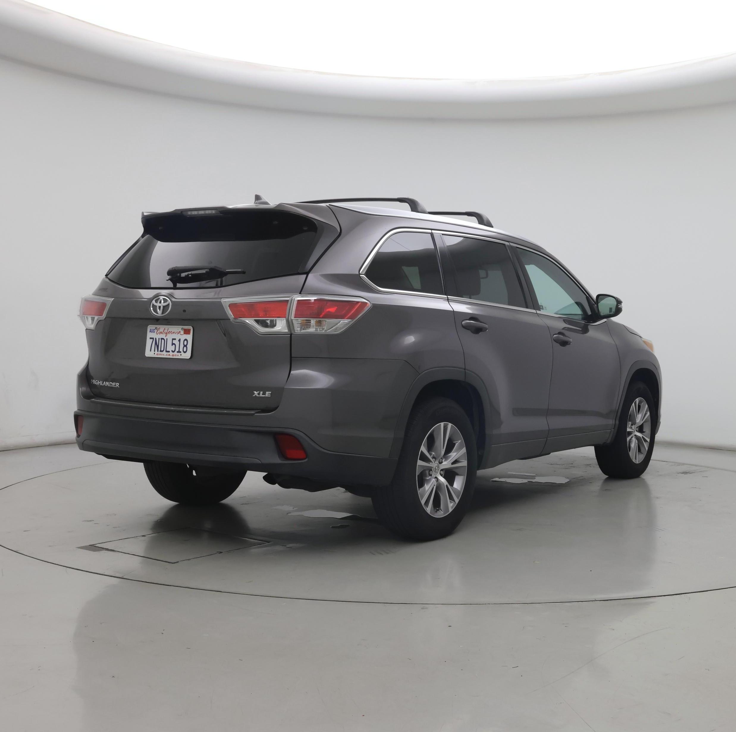 Thumbnail: 2015 Toyota Highlander - 8