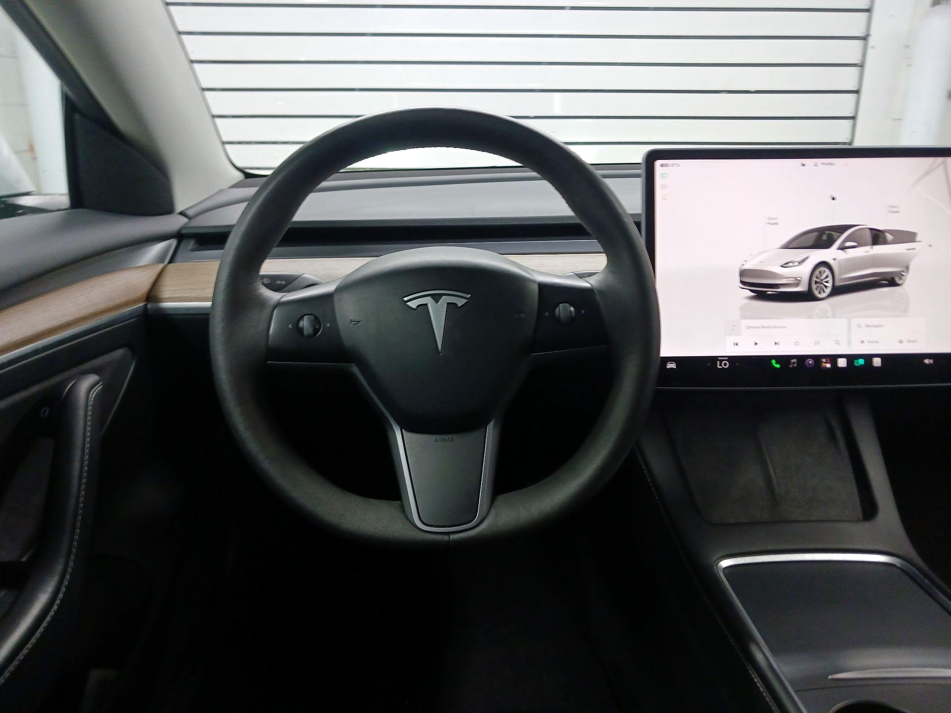 Thumbnail: 2023 Tesla Model 3 - 10