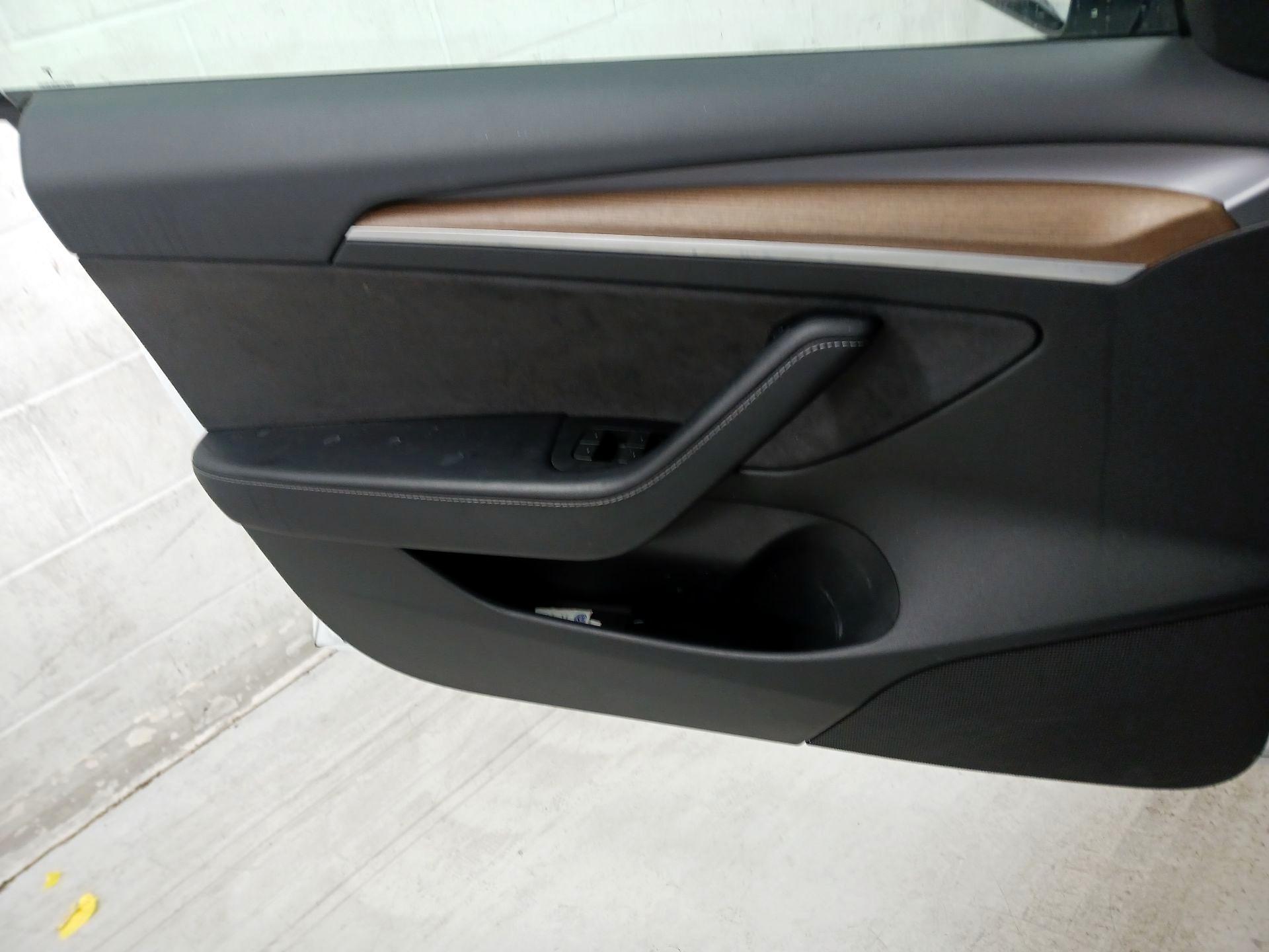 Thumbnail: 2023 Tesla Model 3 - 12