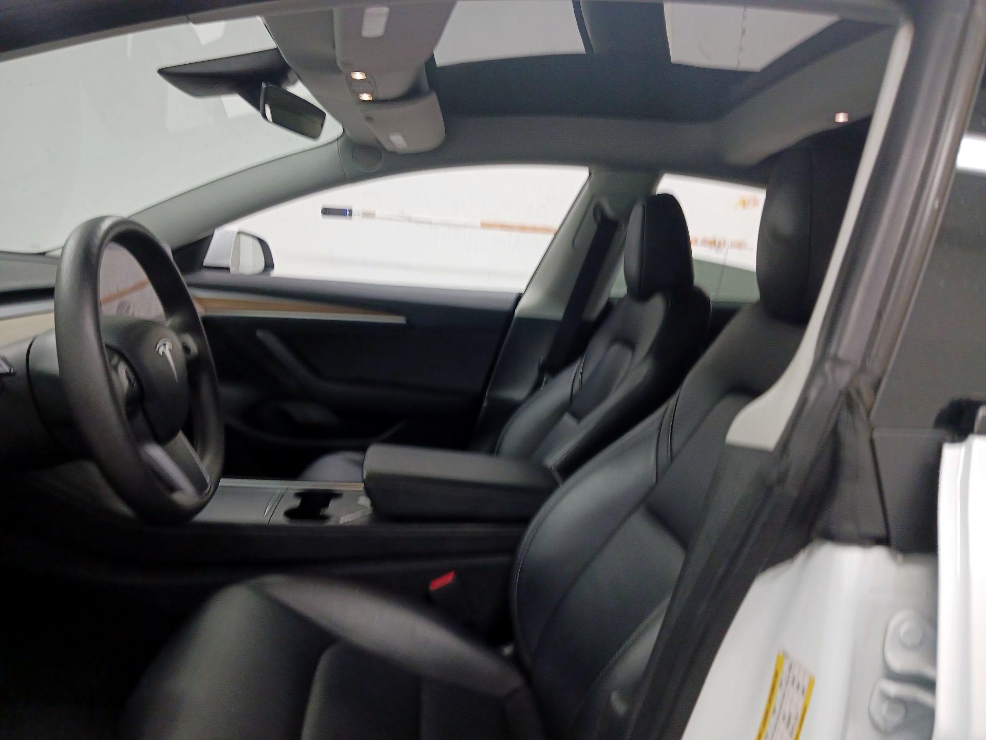 Thumbnail: 2023 Tesla Model 3 - 18