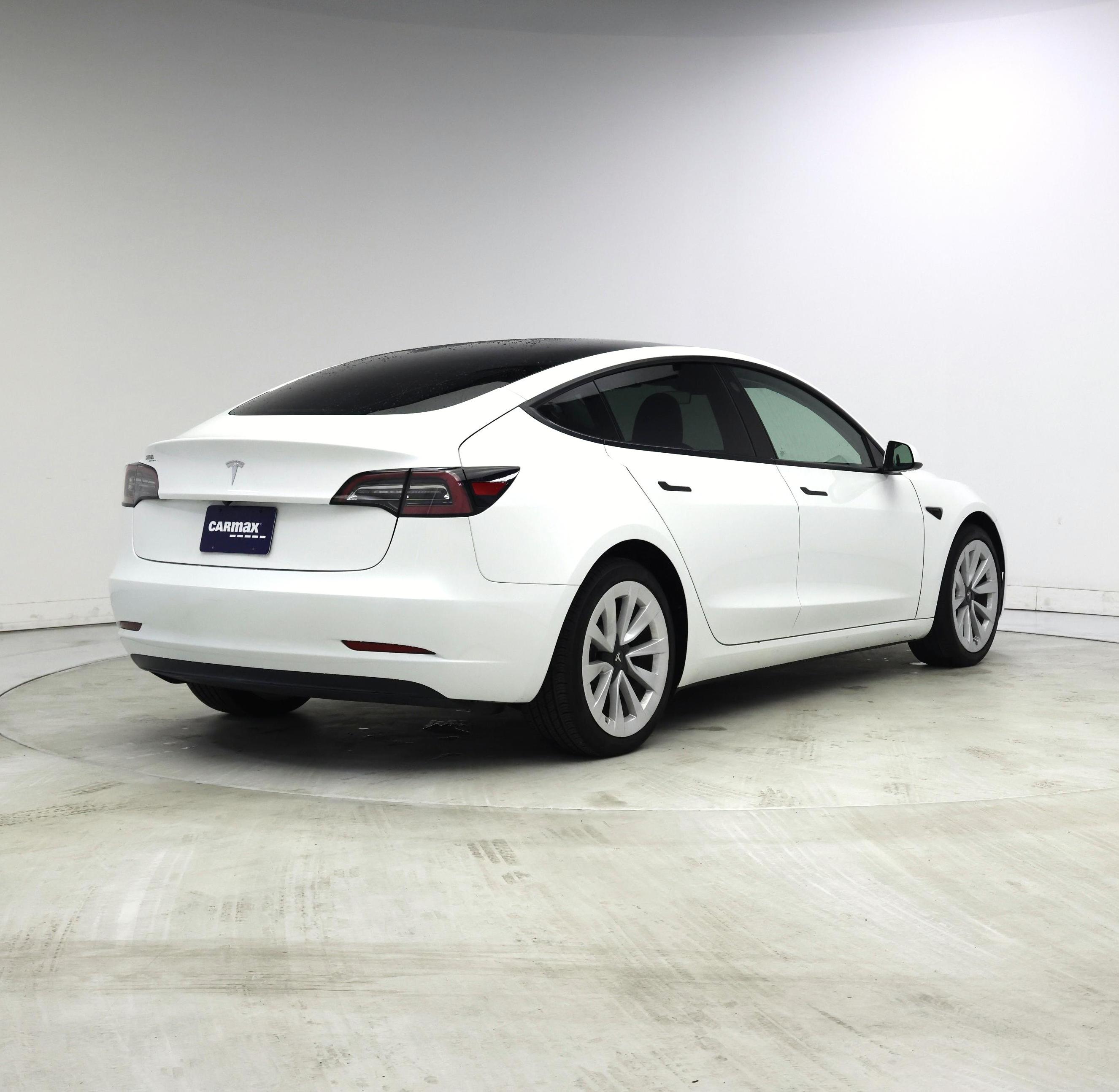 Thumbnail: 2023 Tesla Model 3 - 8