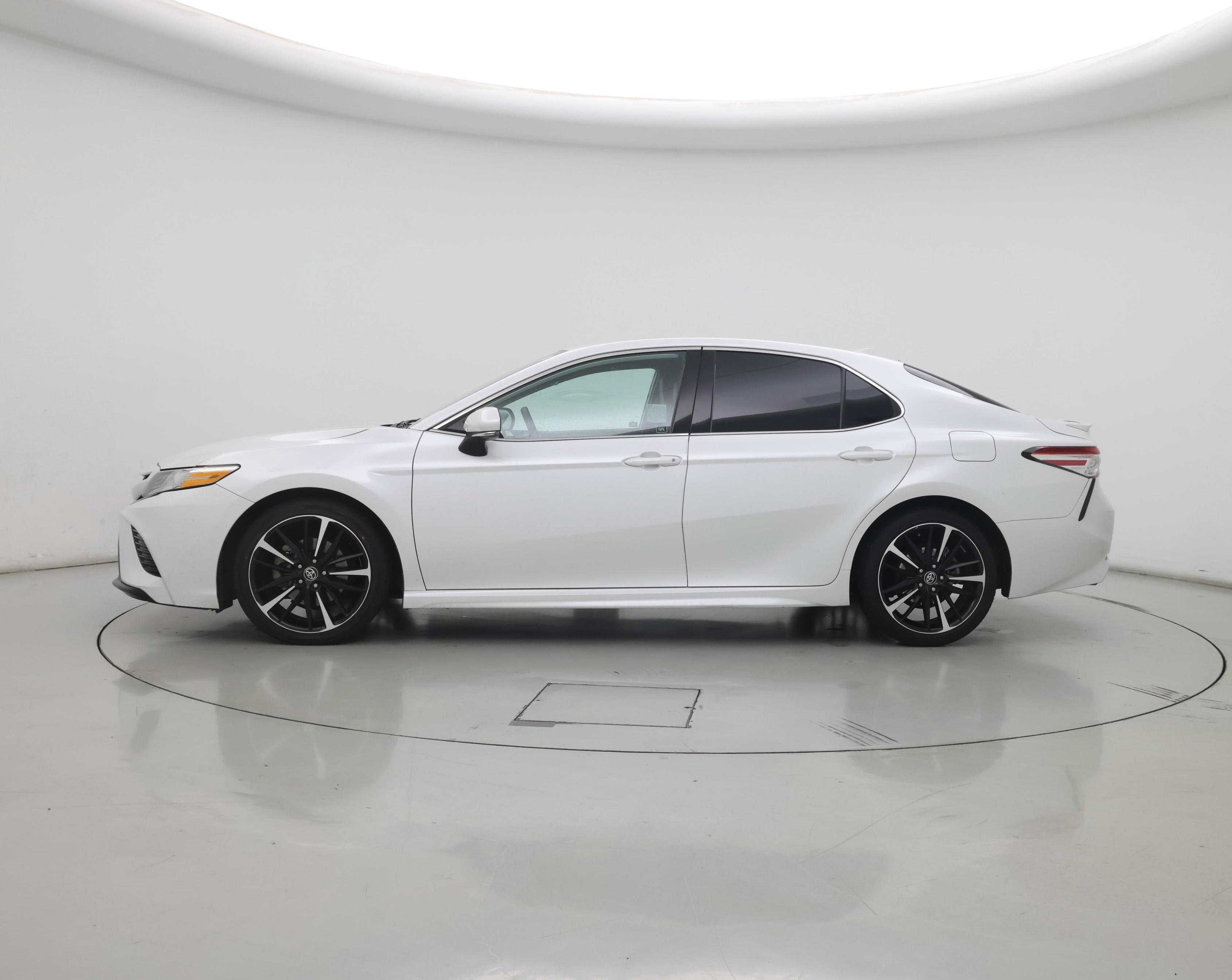 Thumbnail: 2020 Toyota Camry - 3
