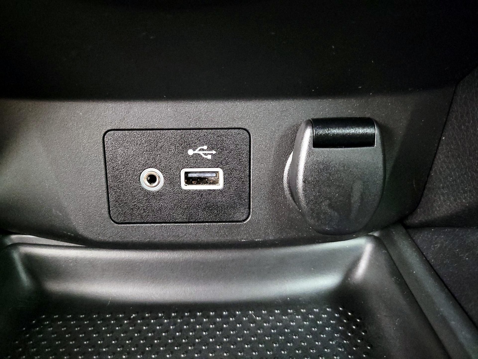 2018 Nissan Rogue S - Photo 19