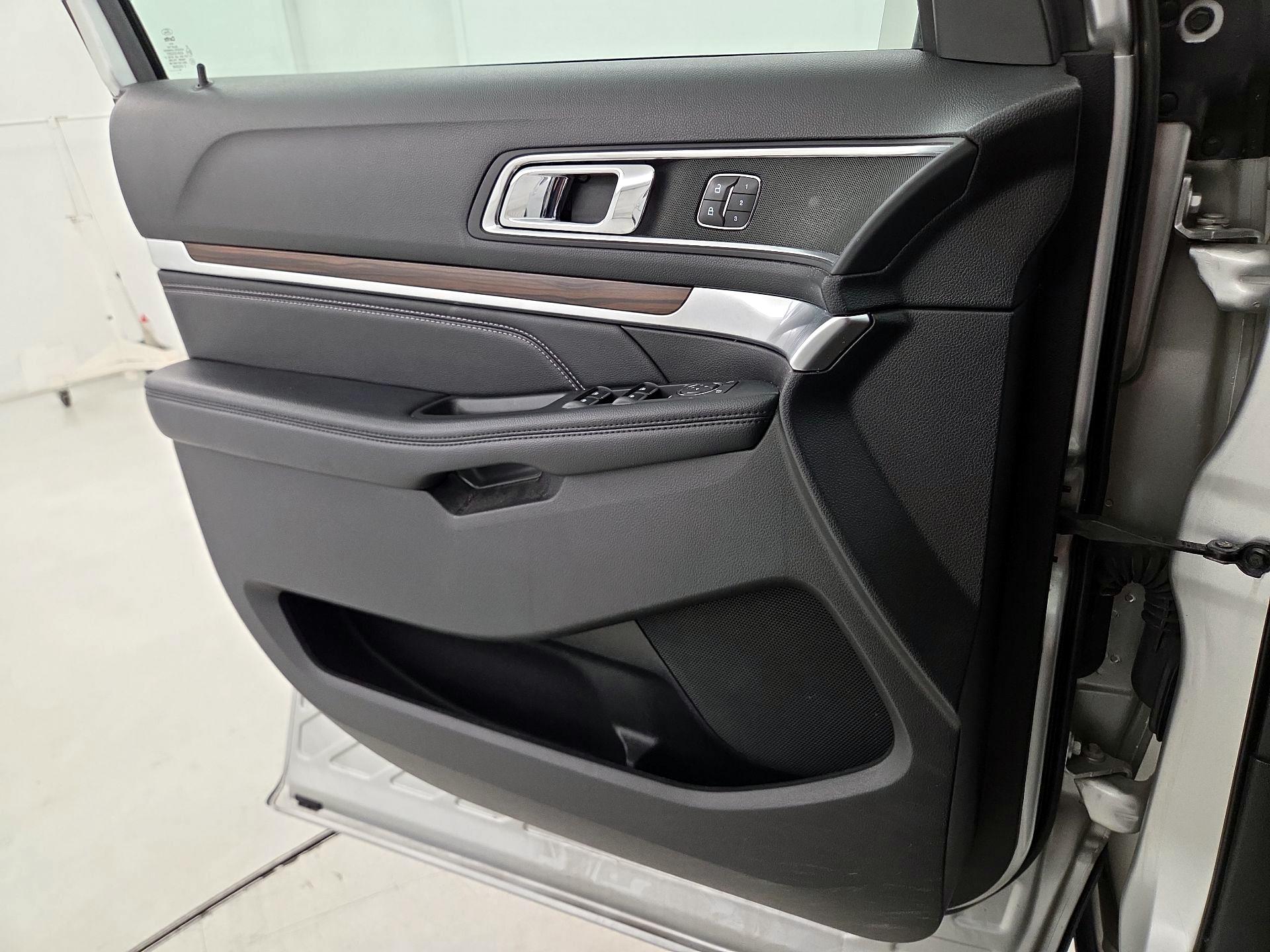 Thumbnail: 2018 Ford Explorer - 12