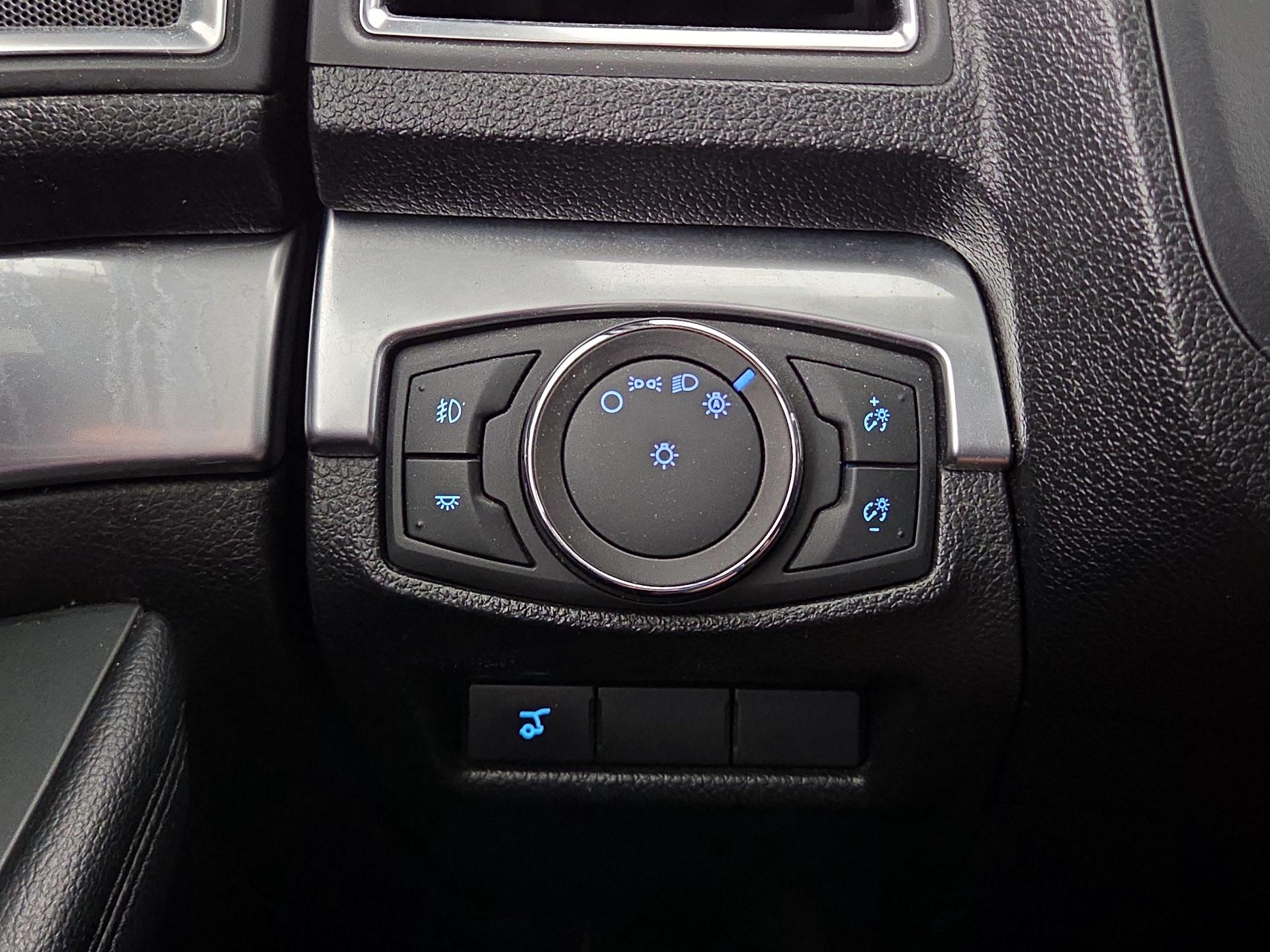 Thumbnail: 2018 Ford Explorer - 13