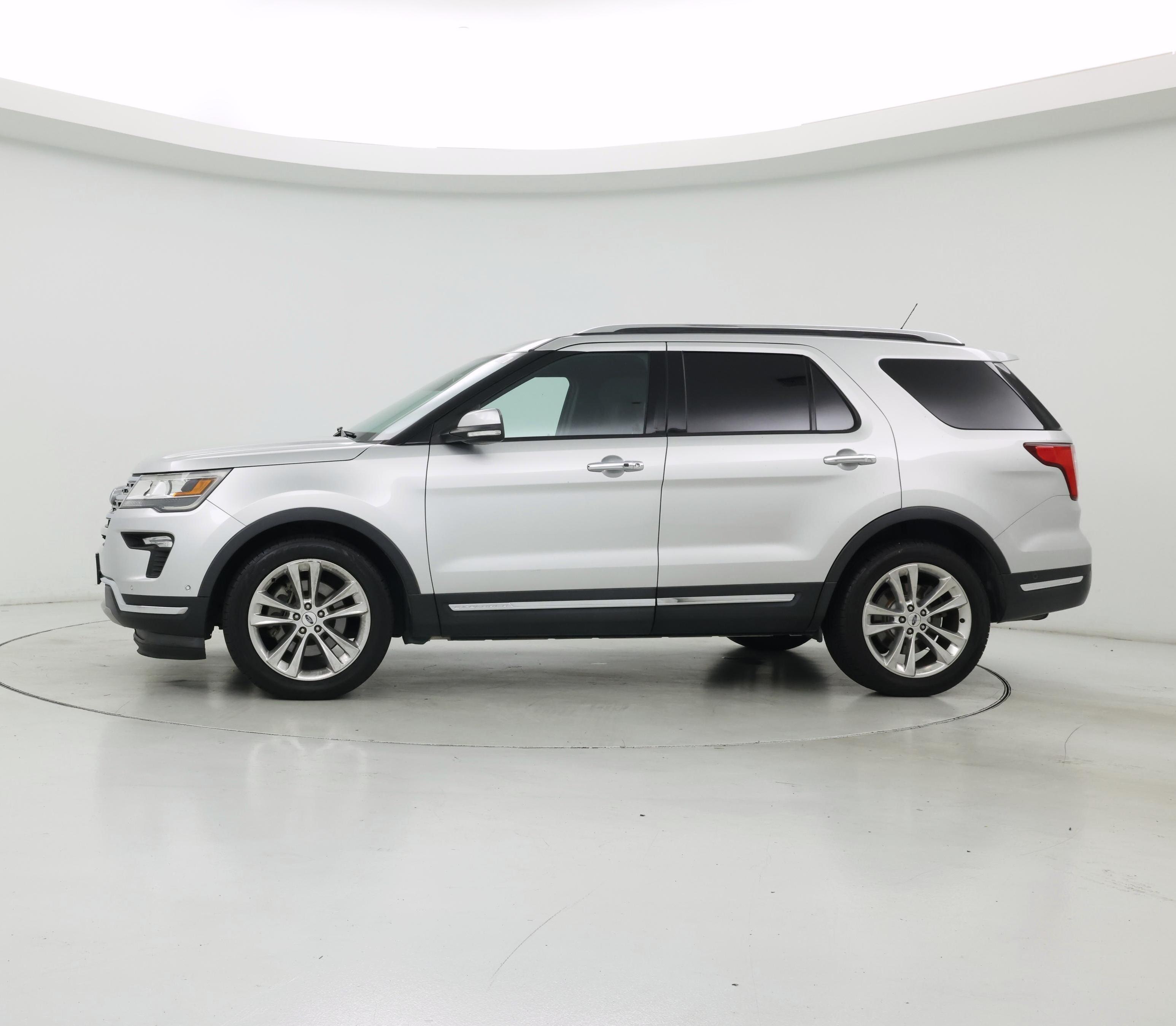 Thumbnail: 2018 Ford Explorer - 3
