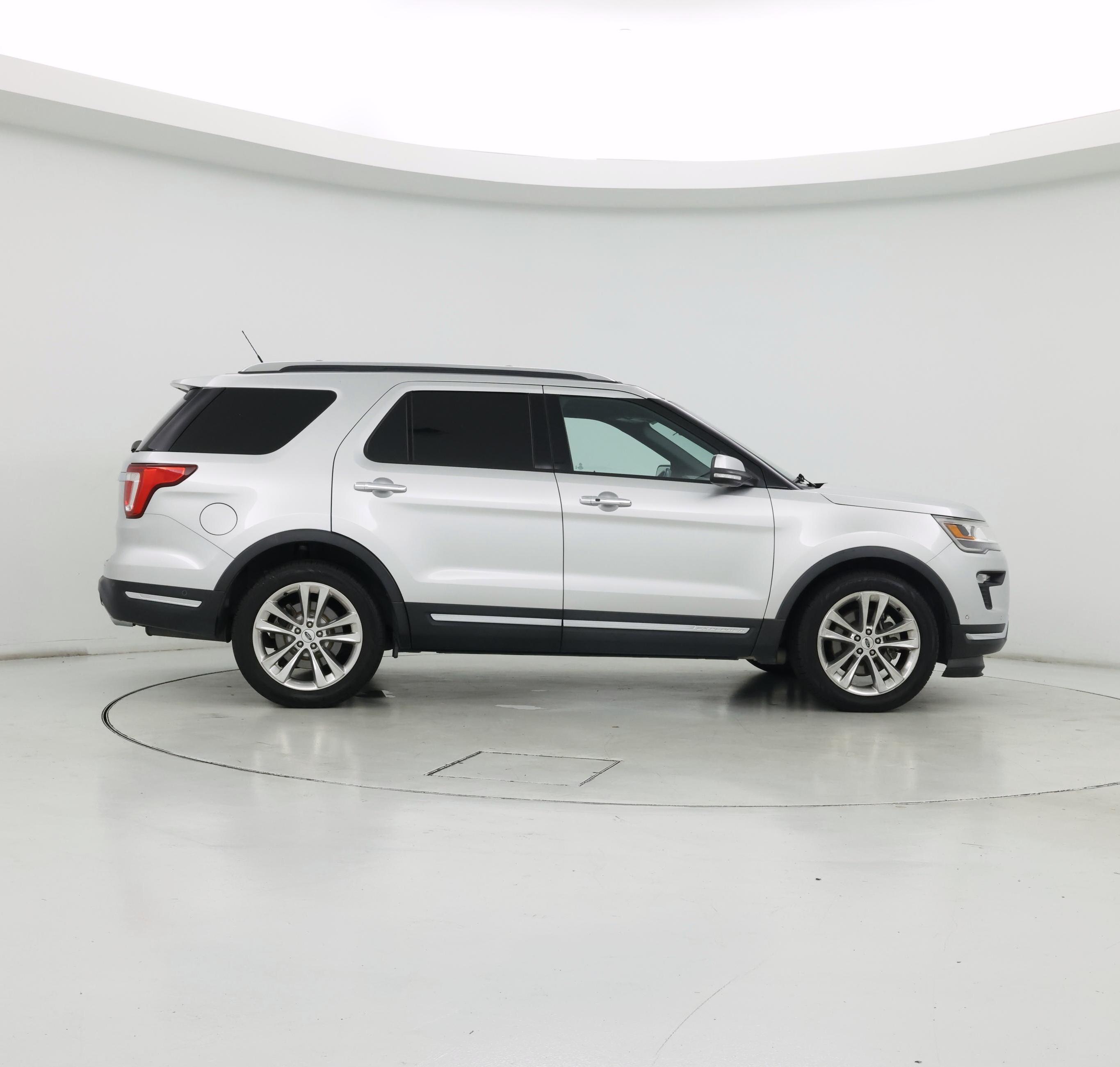 Thumbnail: 2018 Ford Explorer - 7