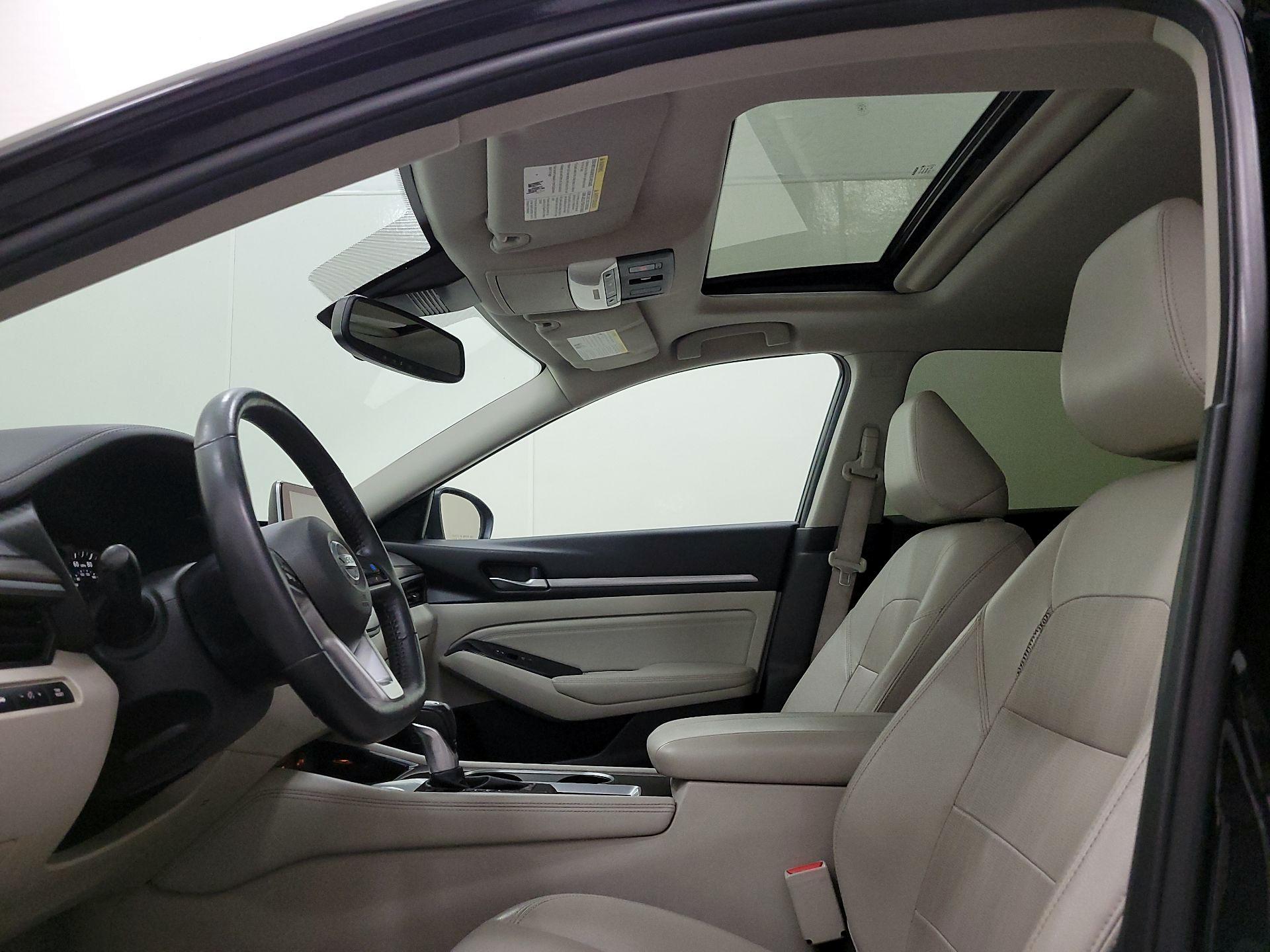 Thumbnail: 2020 Nissan Altima - 19