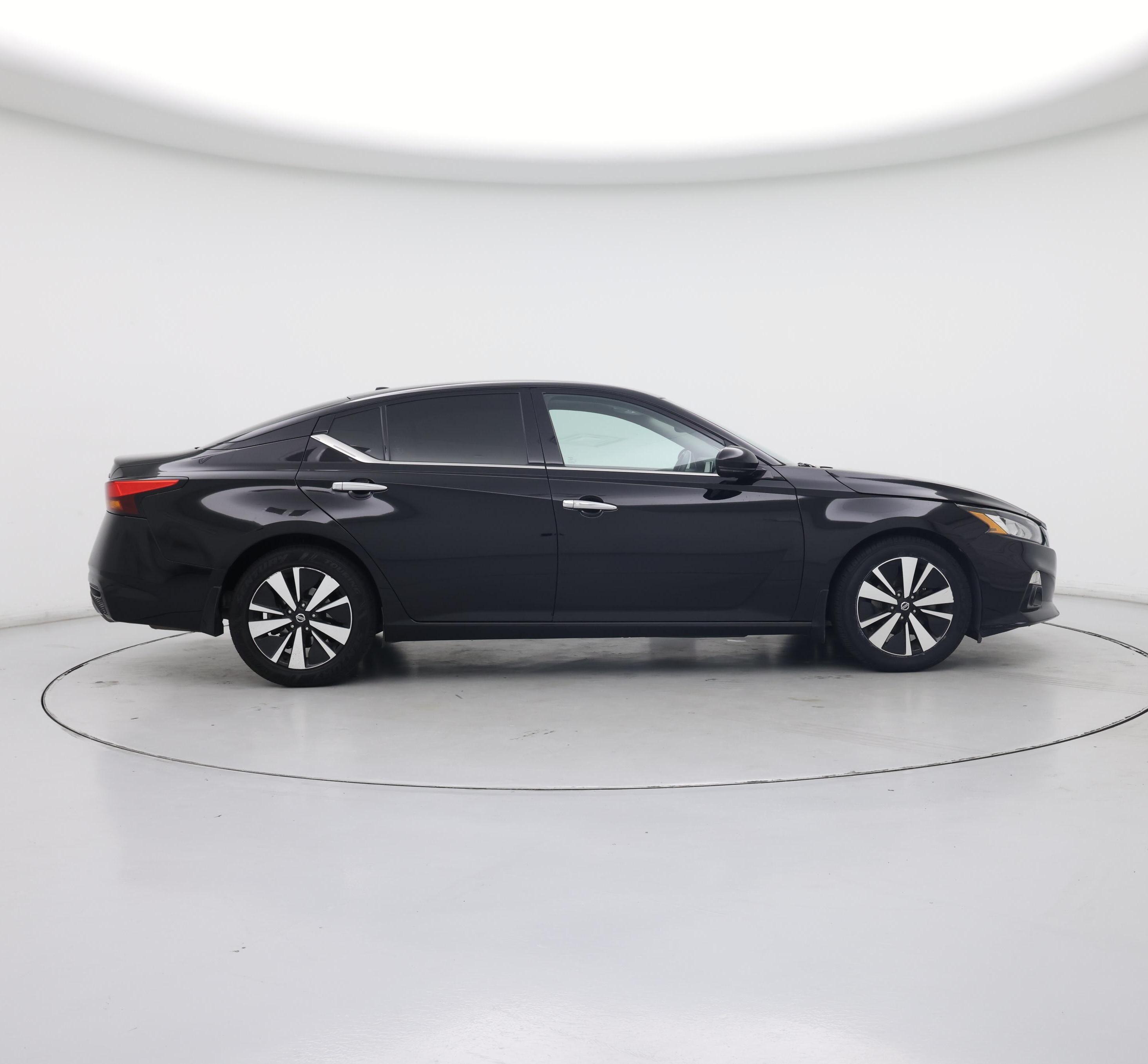 Thumbnail: 2020 Nissan Altima - 7