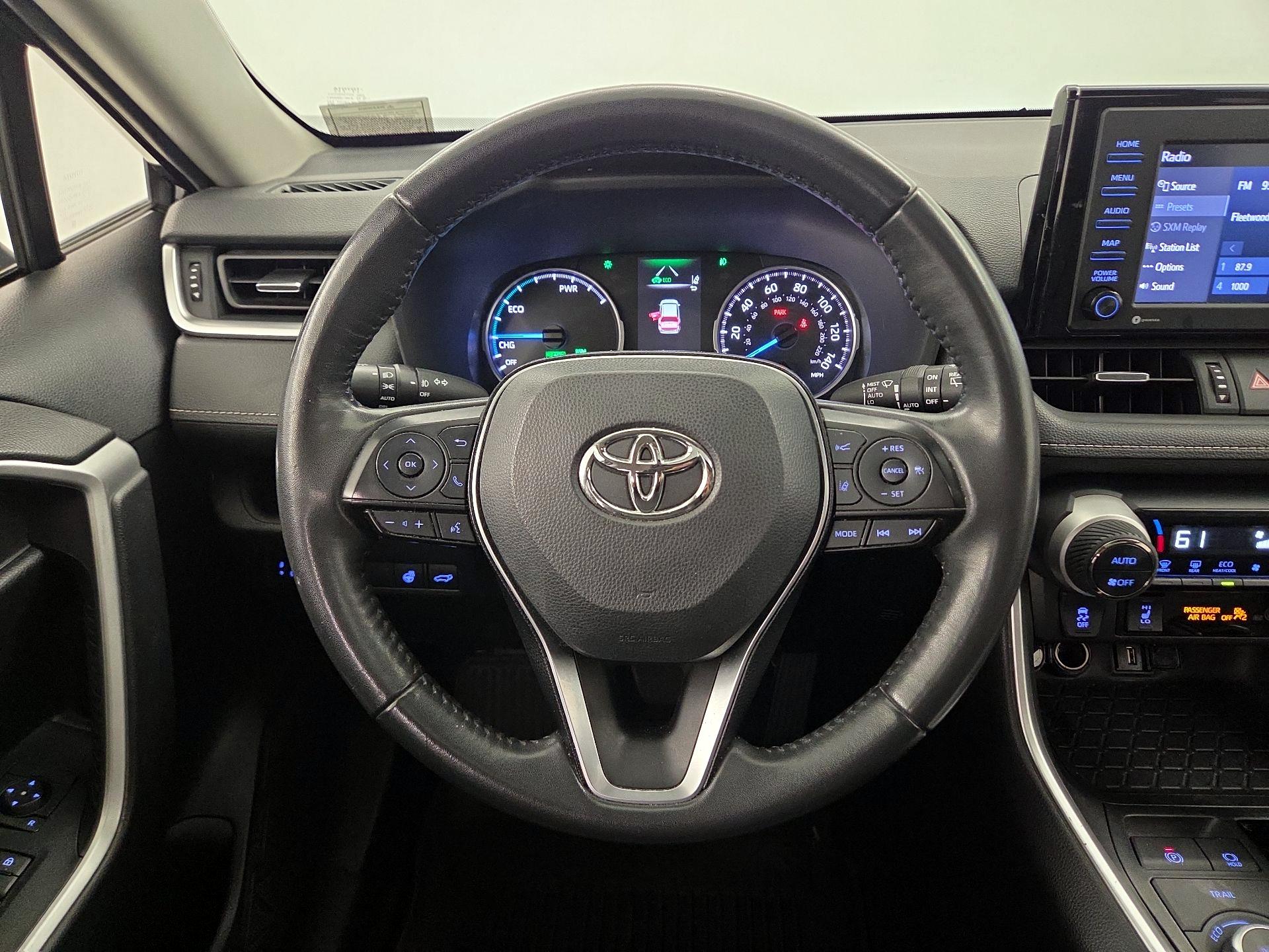 Thumbnail: 2022 Toyota RAV4 - 10