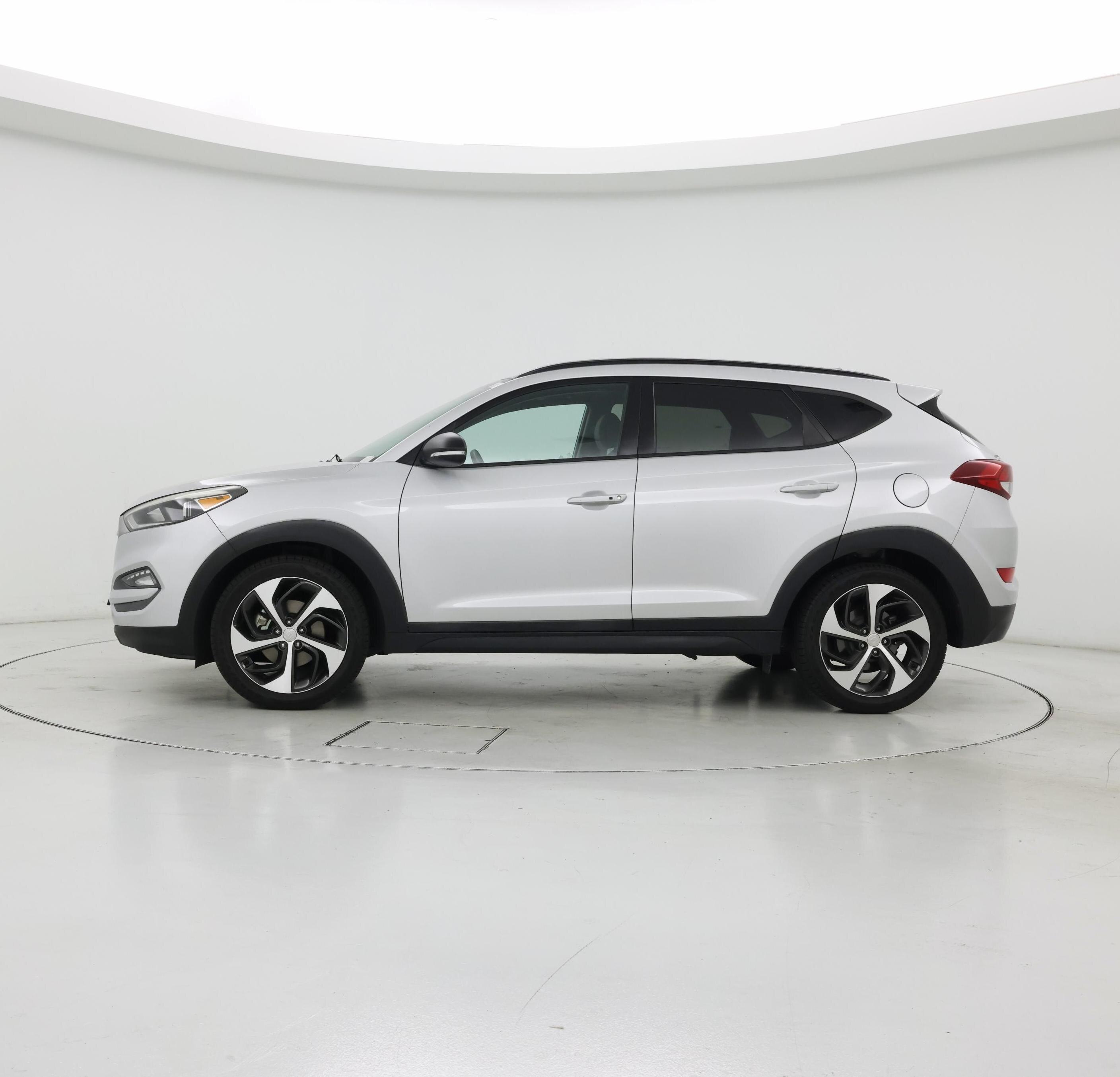 Thumbnail: 2018 Hyundai Tucson - 3