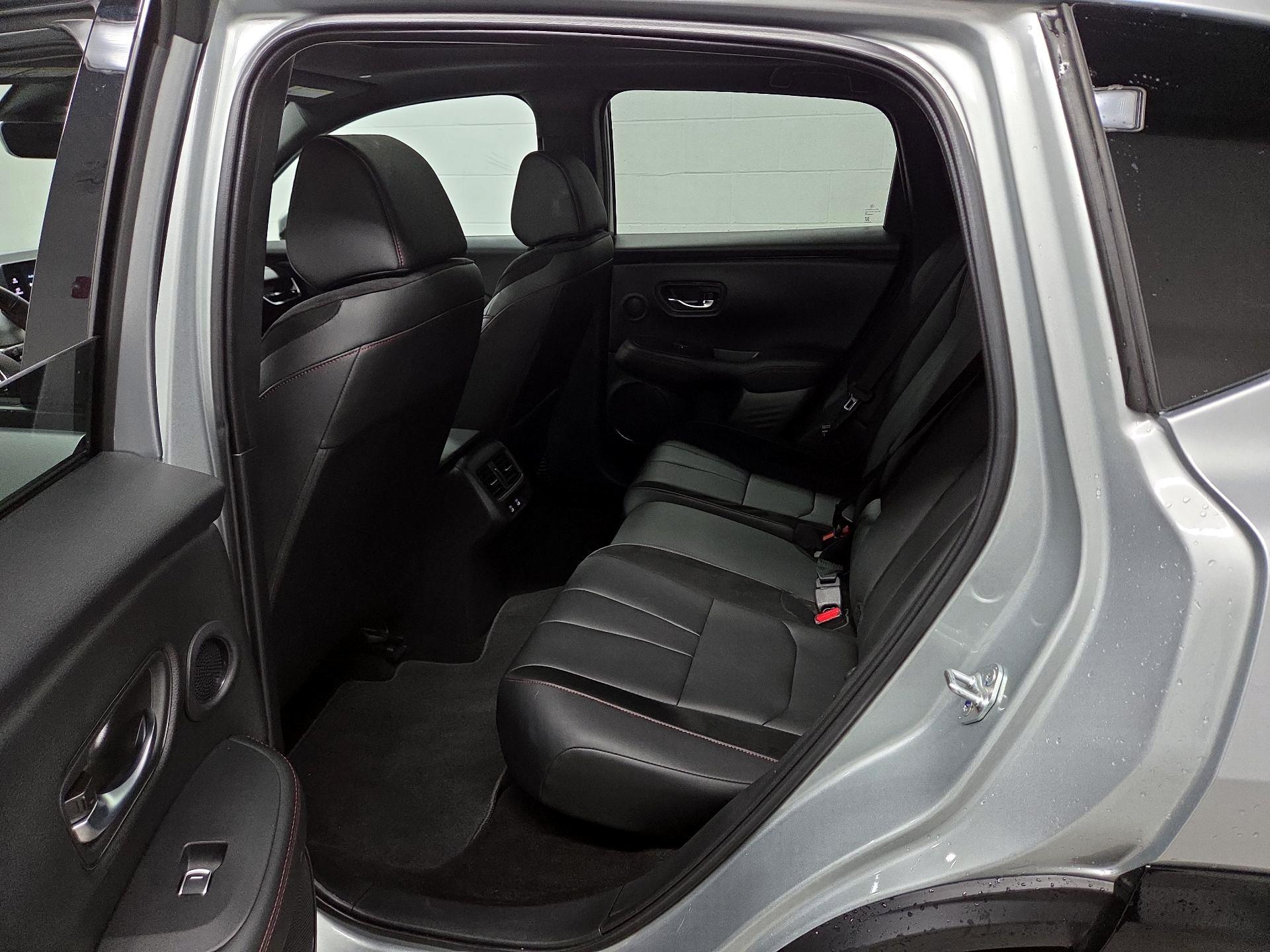 Thumbnail: 2025 Acura ADX - 18