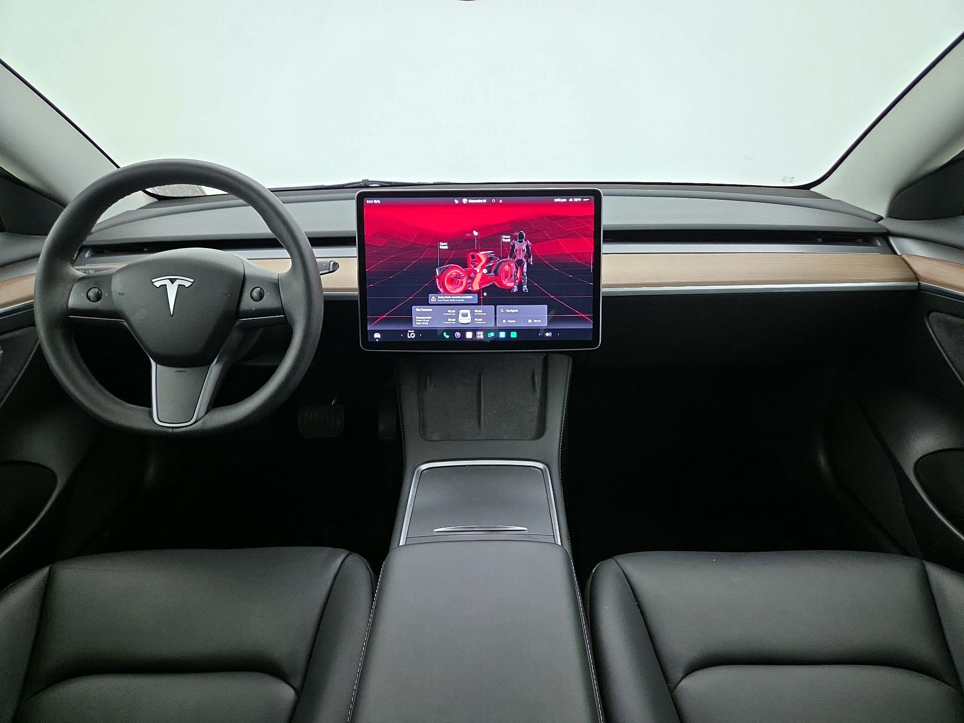 Thumbnail: 2023 Tesla Model 3 - 9