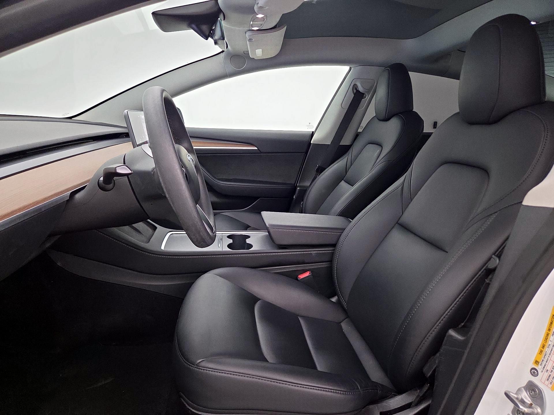 Thumbnail: 2023 Tesla Model 3 - 11