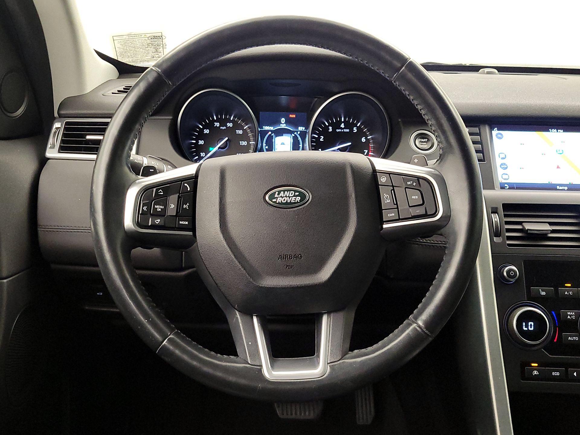 Thumbnail: 2017 Land Rover Discovery Sport - 10