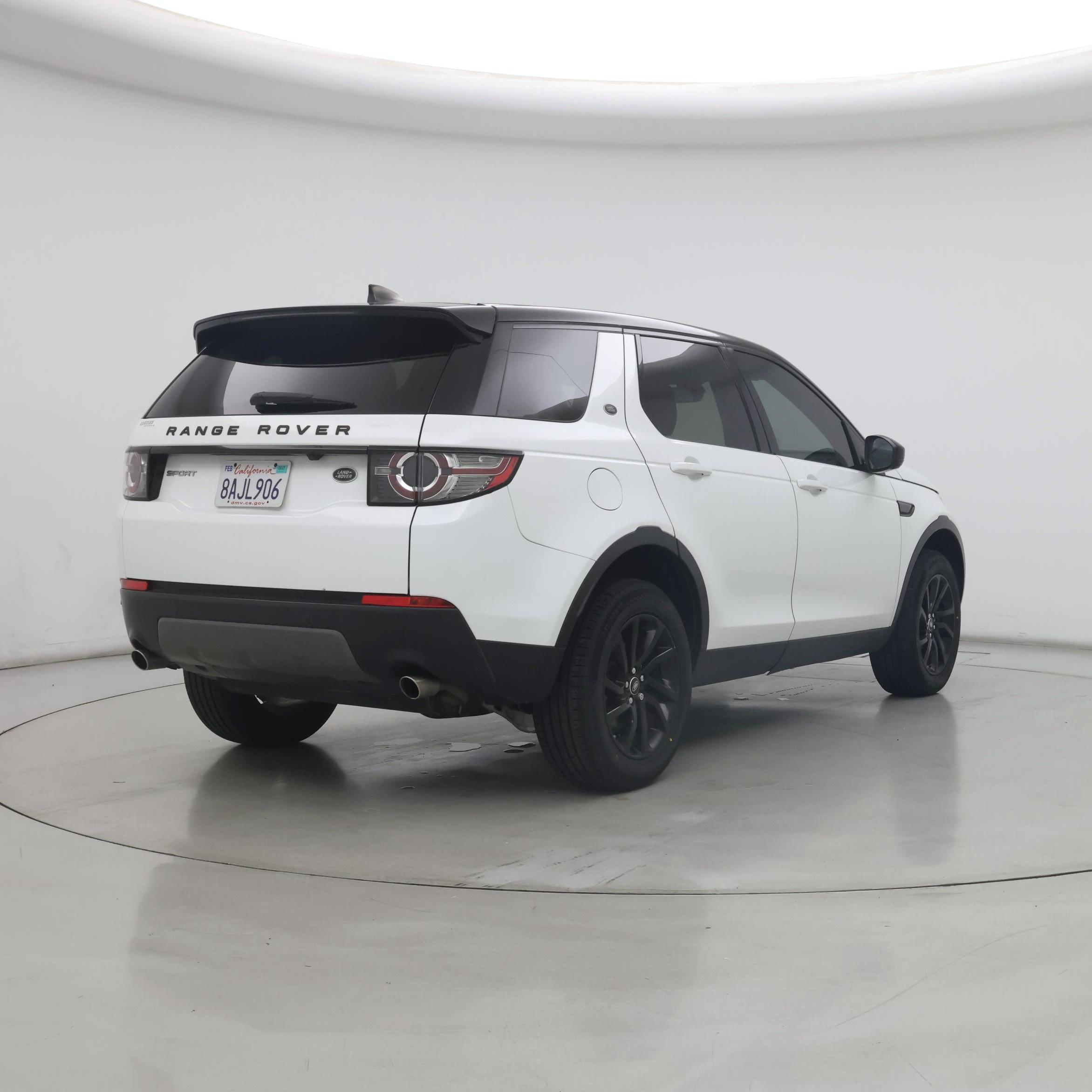 Thumbnail: 2017 Land Rover Discovery Sport - 8
