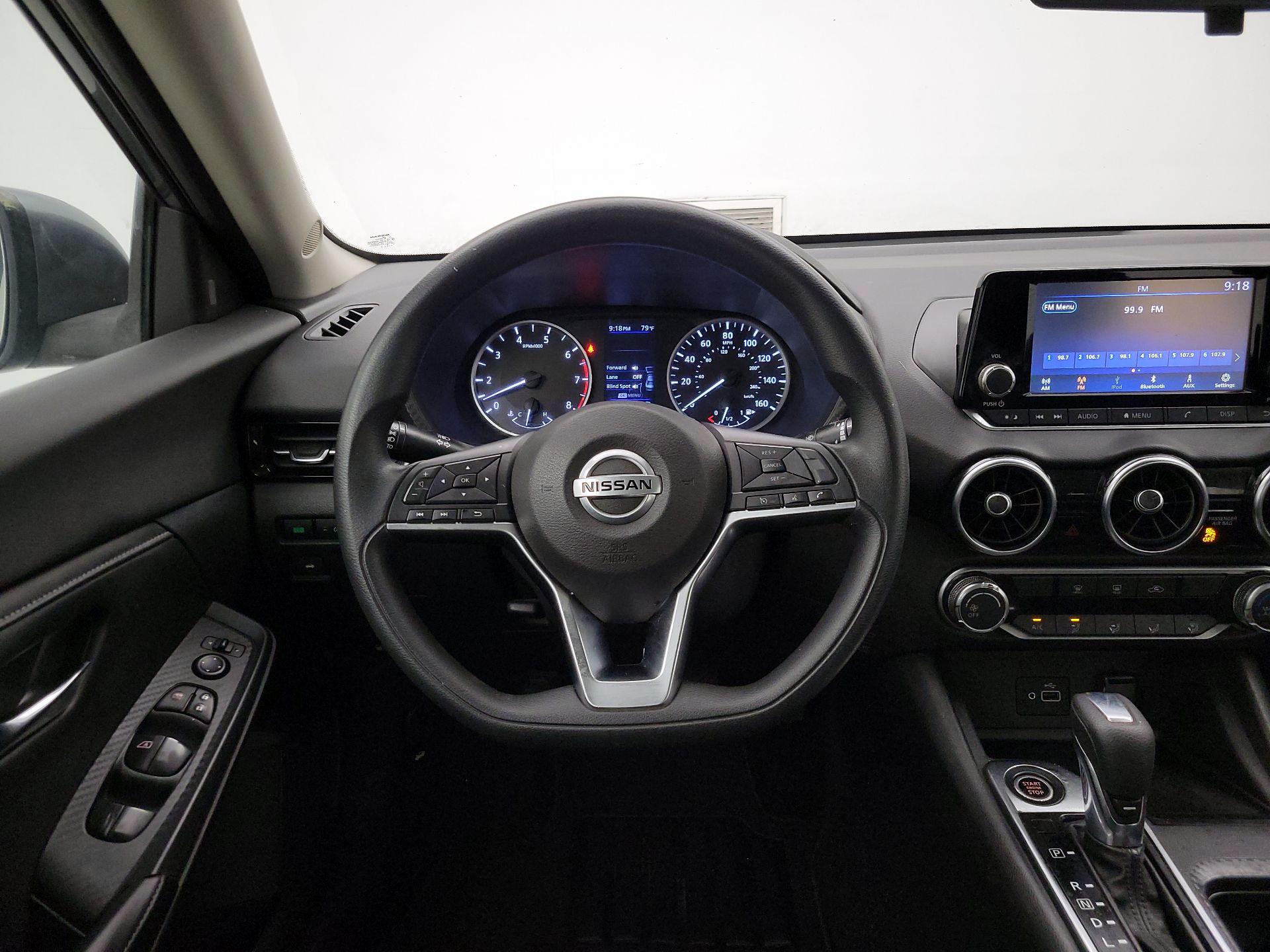 Thumbnail: 2020 Nissan Sentra - 10