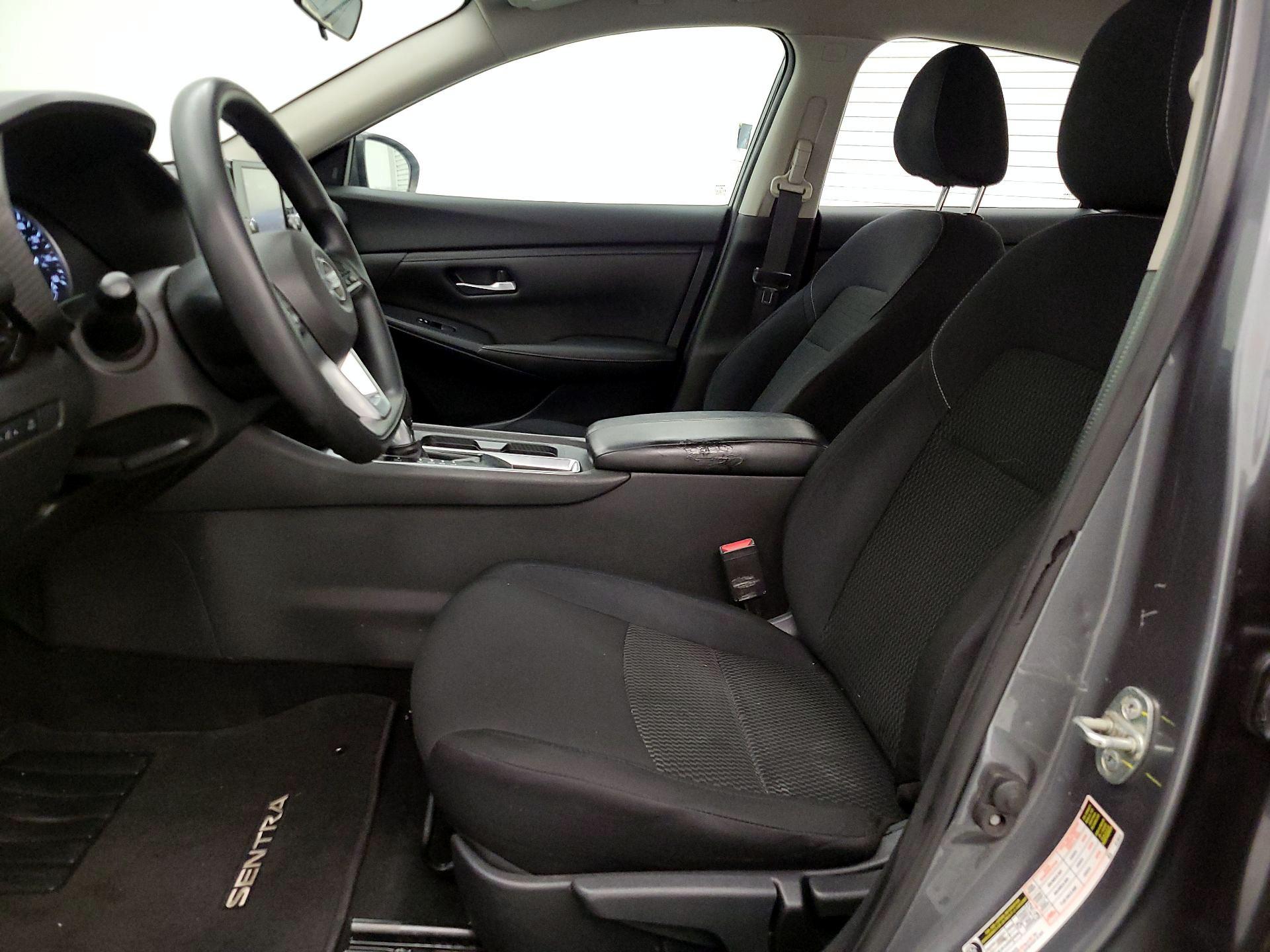 Thumbnail: 2020 Nissan Sentra - 11