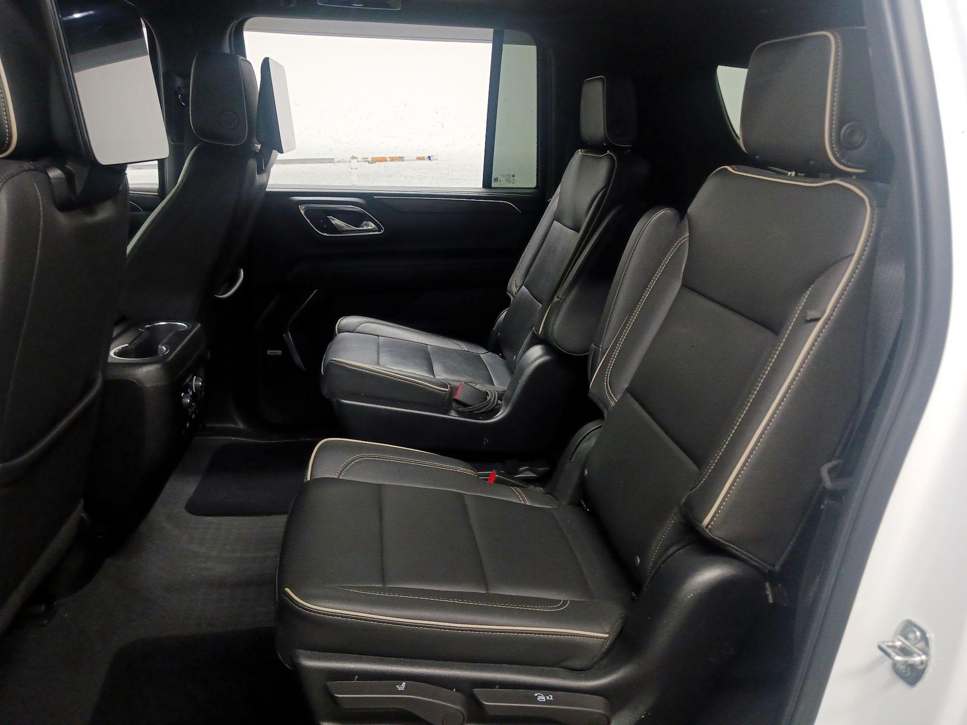 Thumbnail: 2023 Chevrolet Suburban - 20