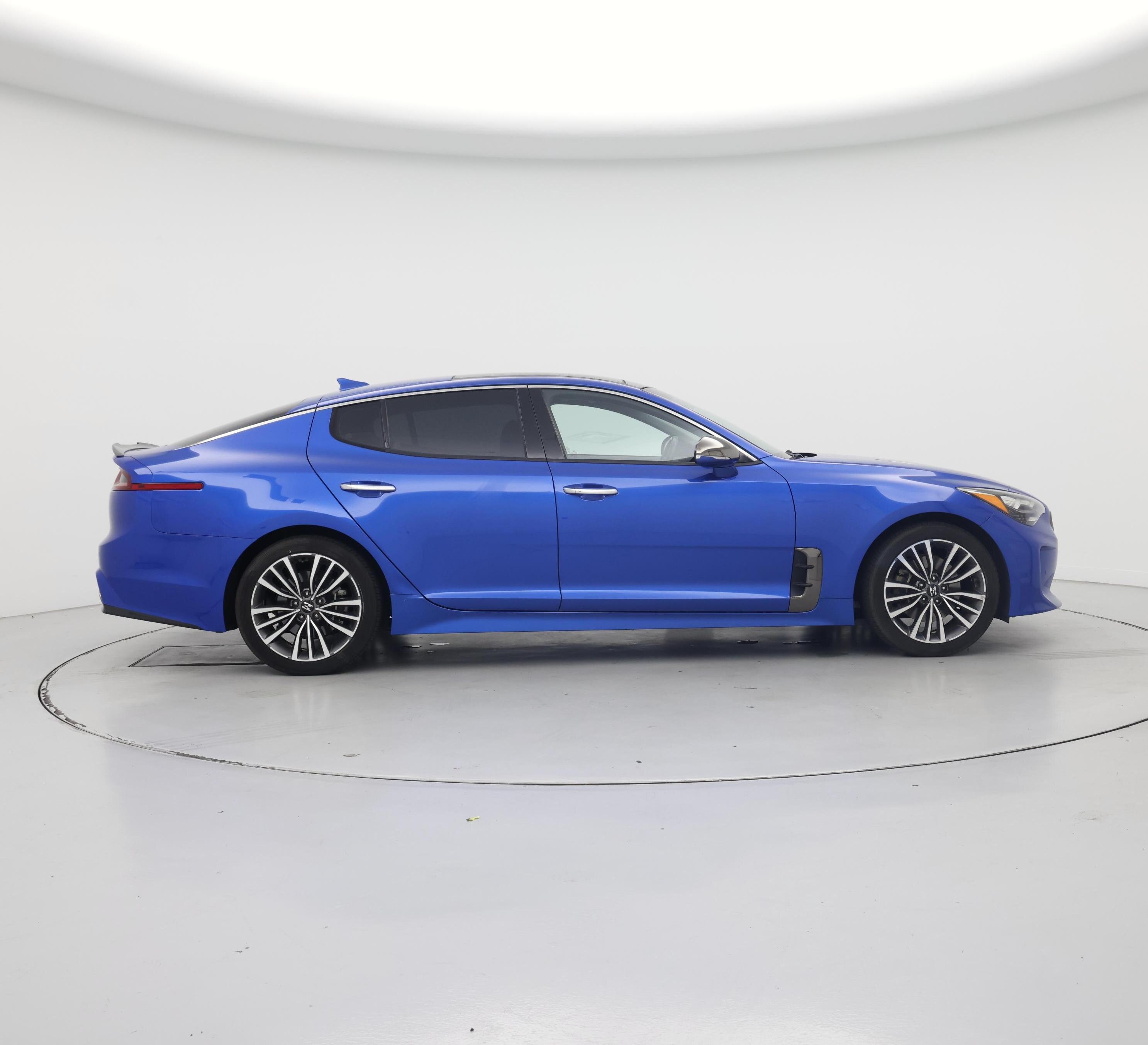 Thumbnail: 2018 Kia Stinger - 7
