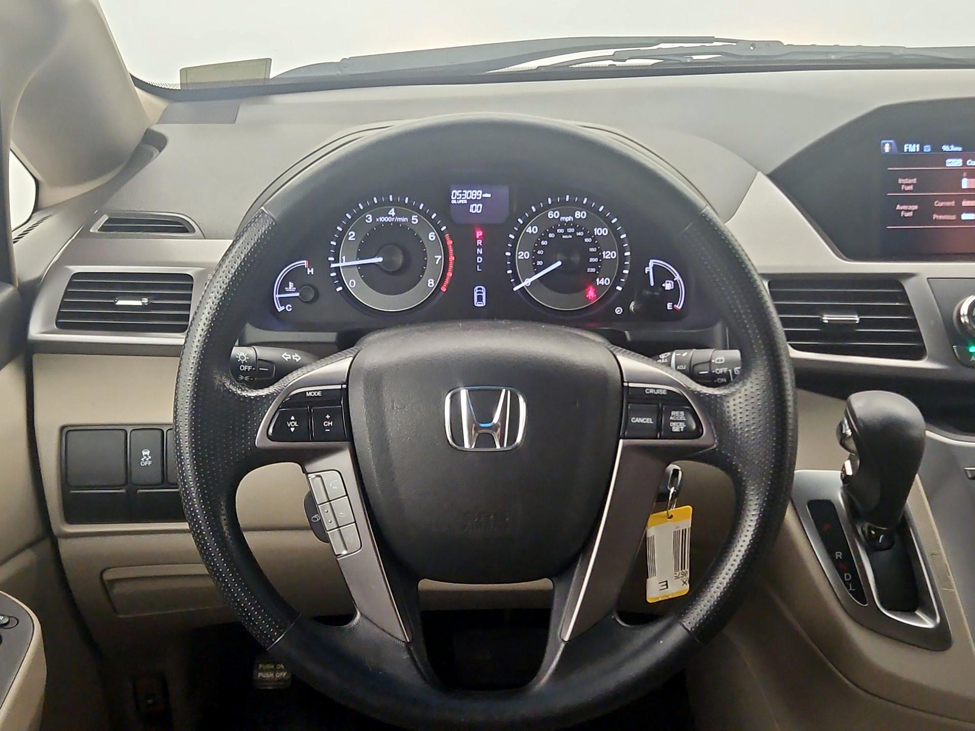 Thumbnail: 2015 Honda Odyssey - 10