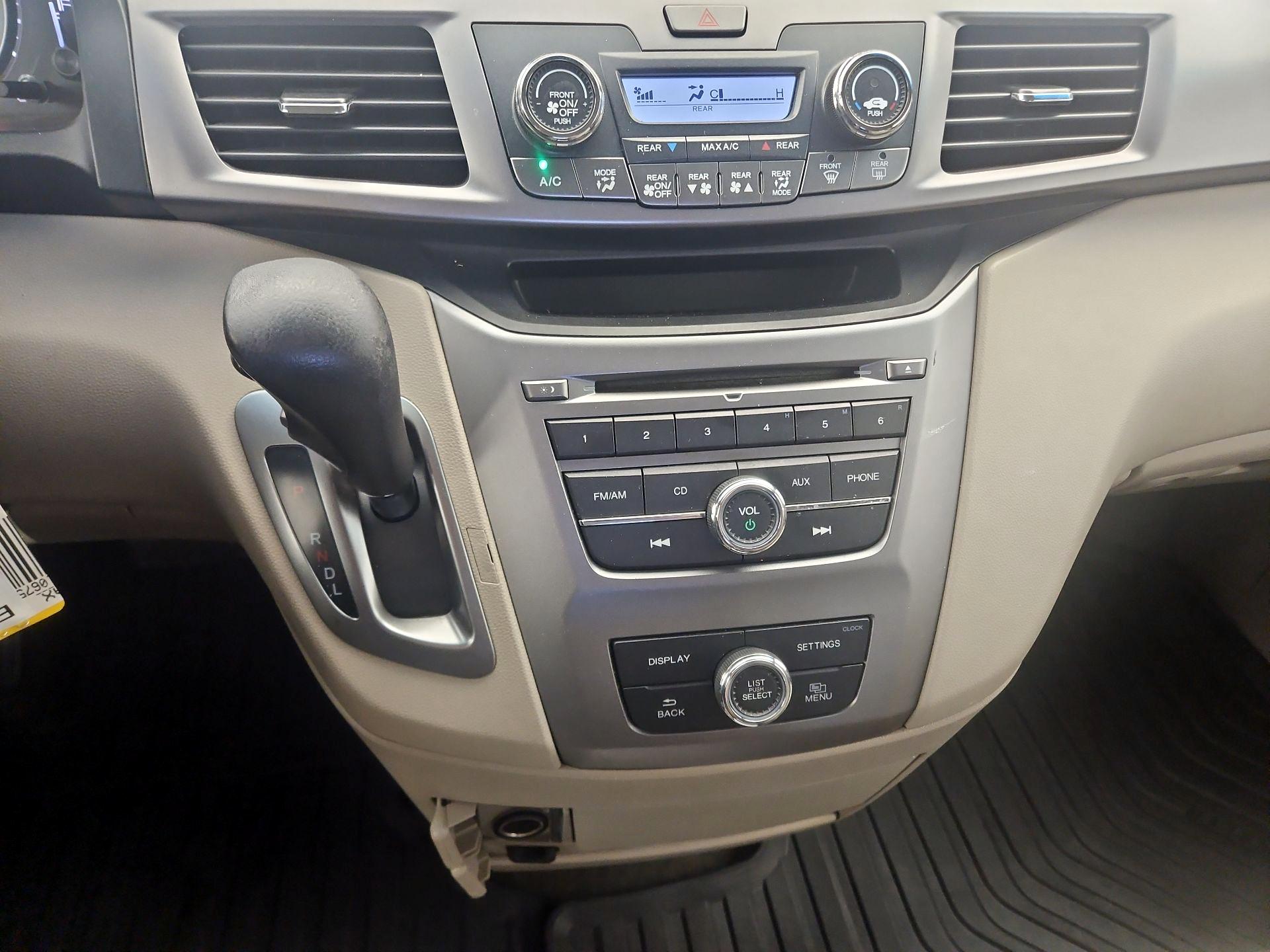 Thumbnail: 2015 Honda Odyssey - 18