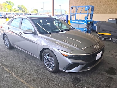 2024 Hyundai Elantra SE