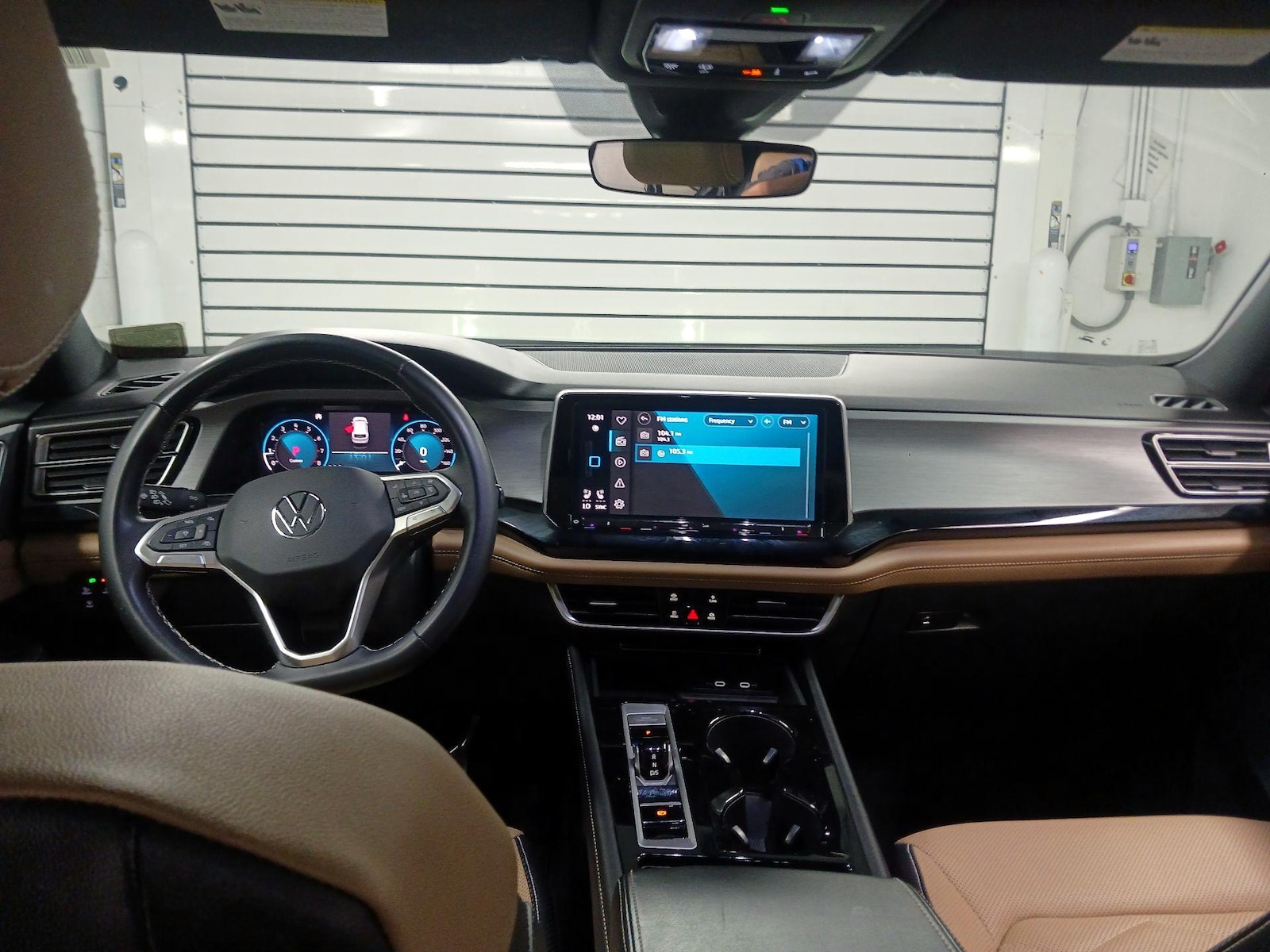2024 Volkswagen Atlas Cross Sport SE w/Tech - Photo 10