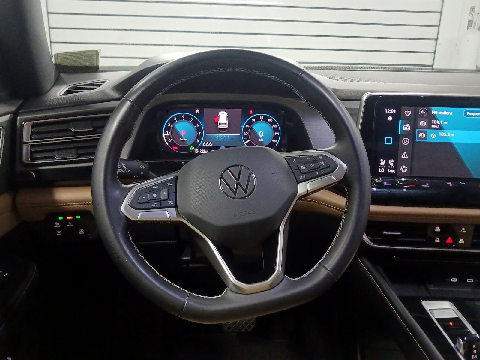2024 Volkswagen Atlas Cross Sport SE w/Tech - Photo 11