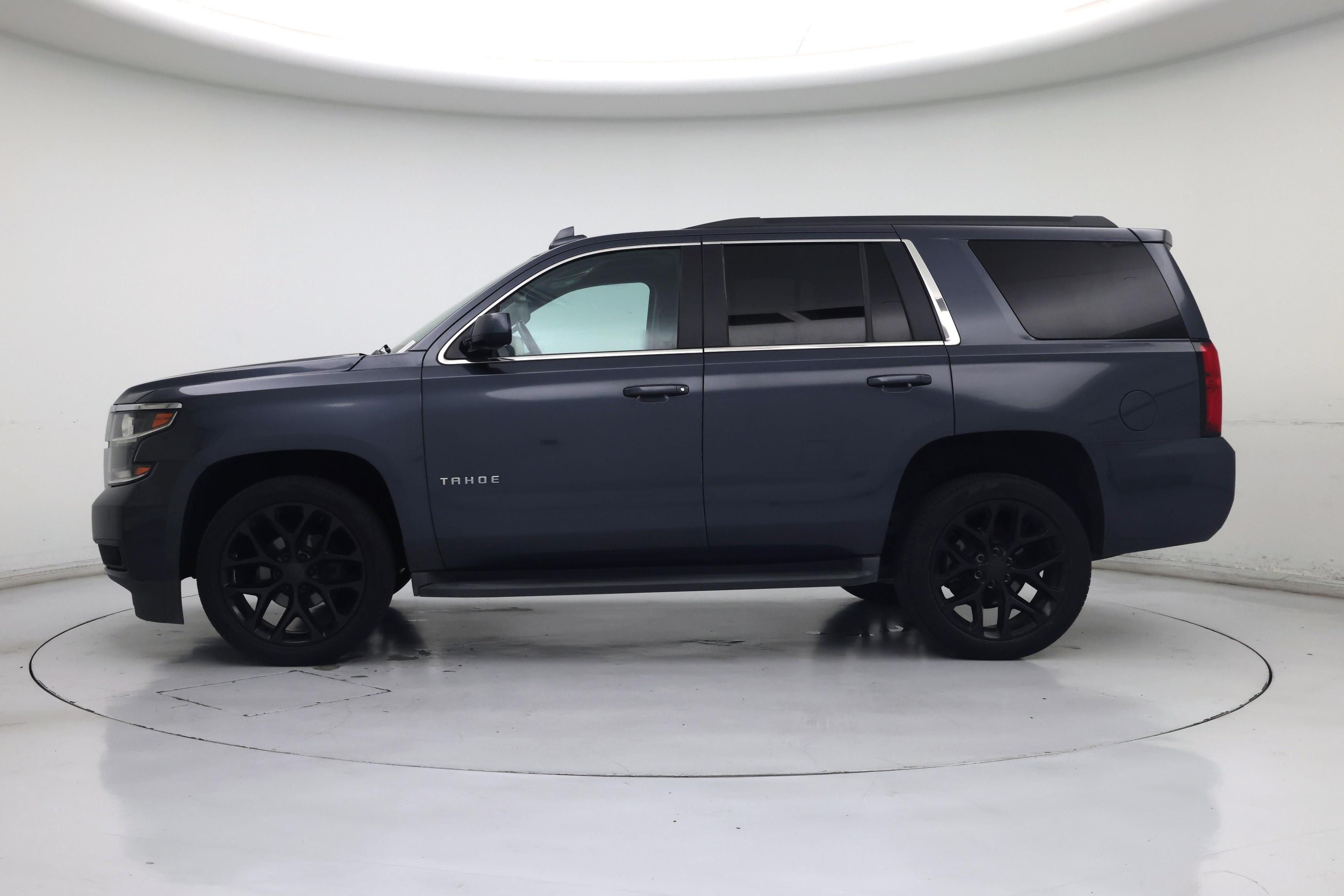 Thumbnail: 2020 Chevrolet Tahoe - 3